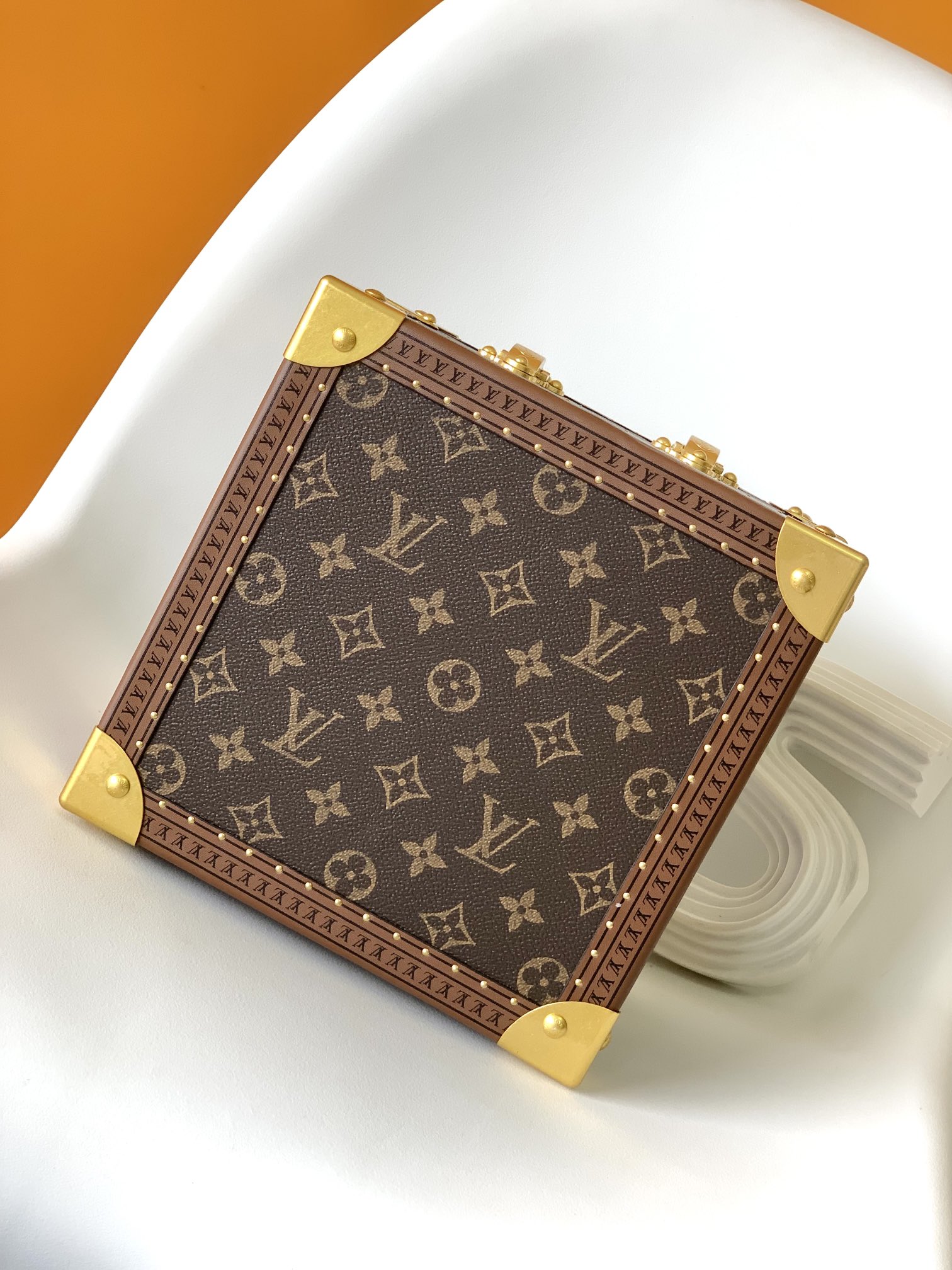 Pyramid Hard Case by Louis Vuitton LV - Large M10052 