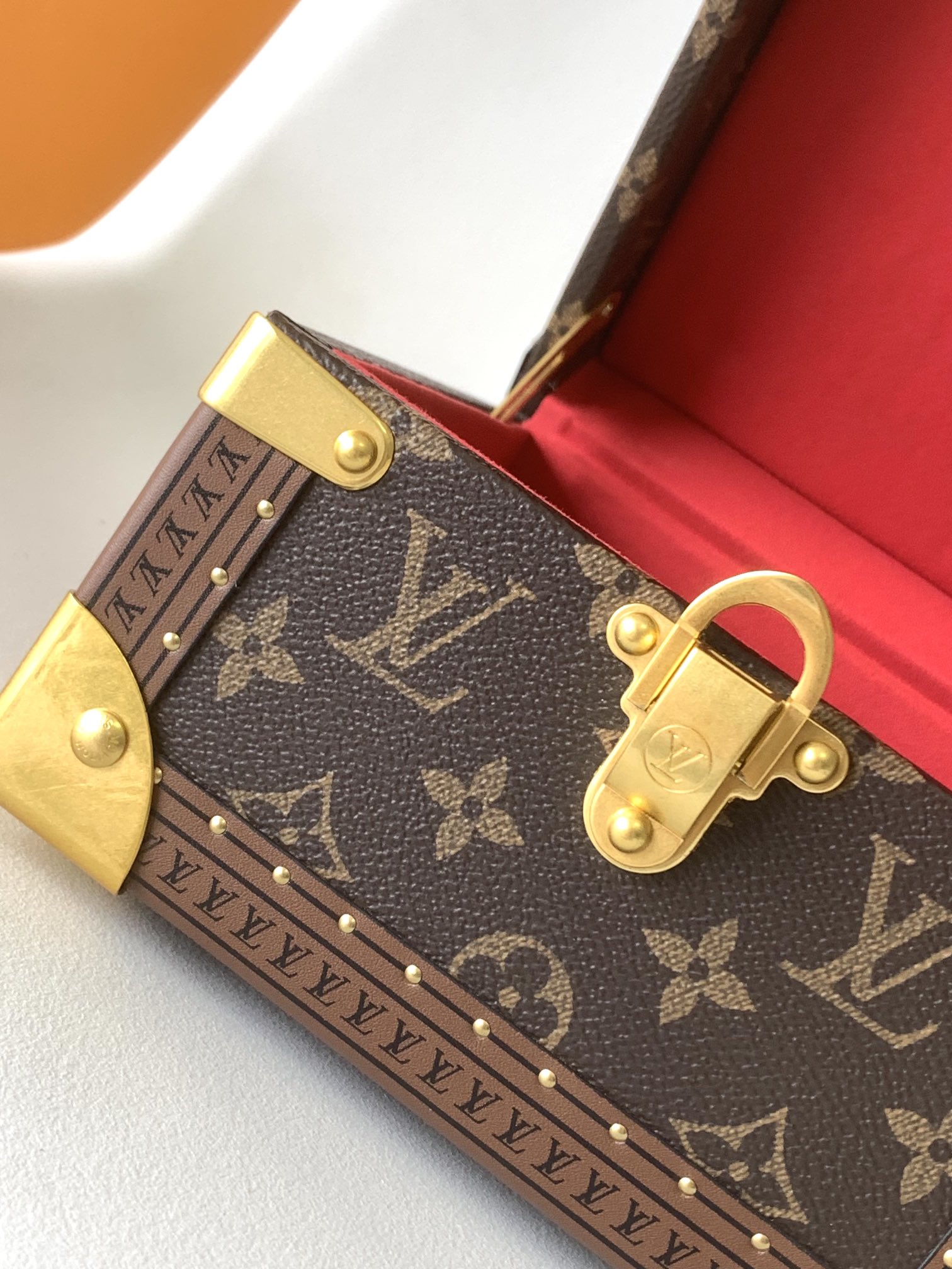 Pyramid Hard Case by Louis Vuitton LV - Medium M10052