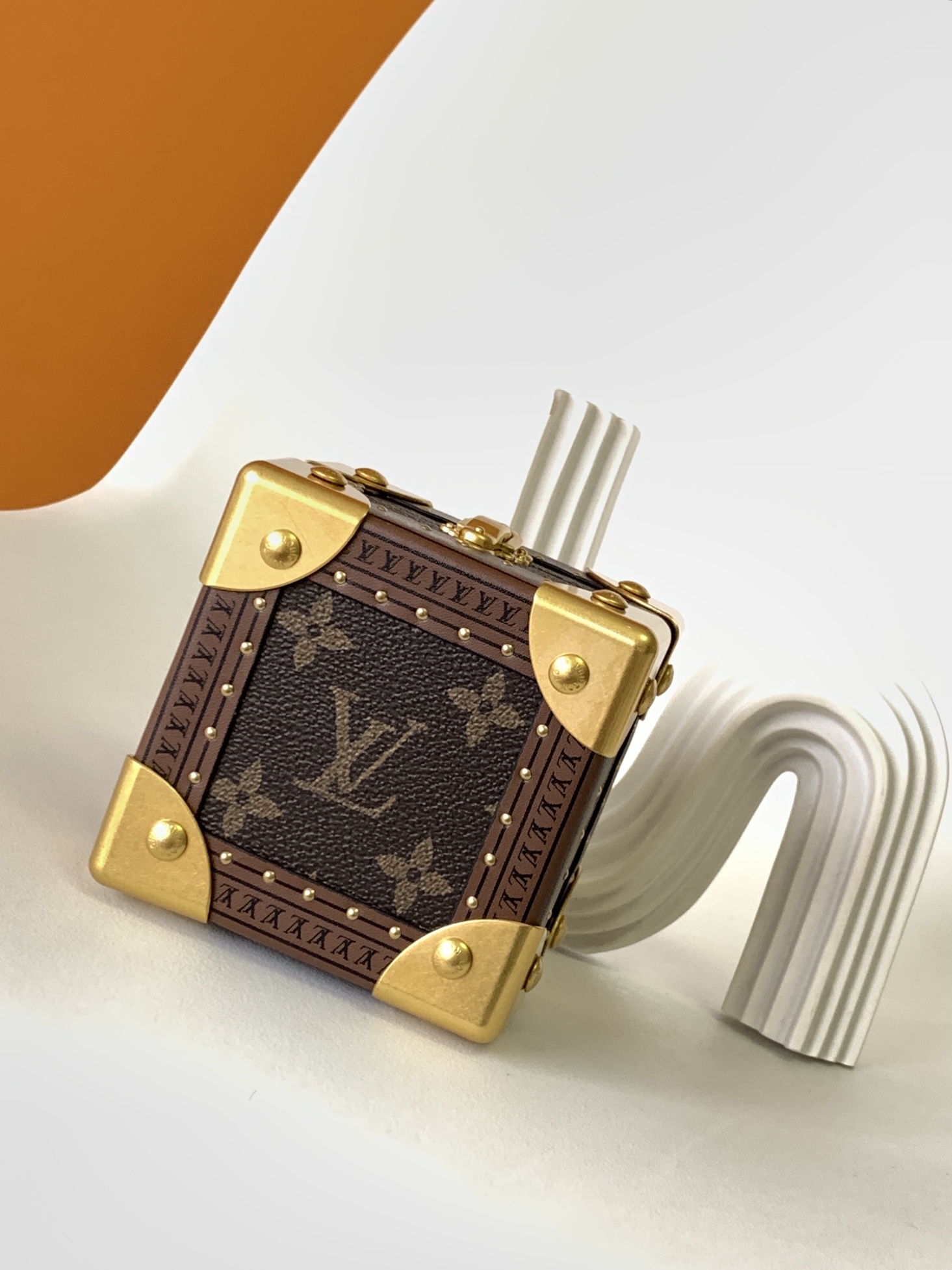 Mini Pyramid Hard Case by Louis Vuitton LV M10052