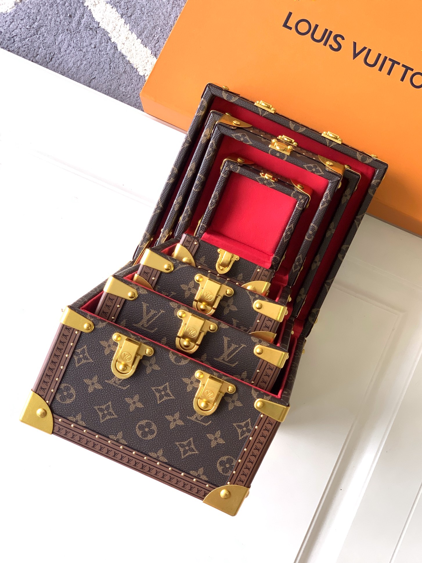 Complete Set of Pyramid Hard Cases by Louis Vuitton LV M10052