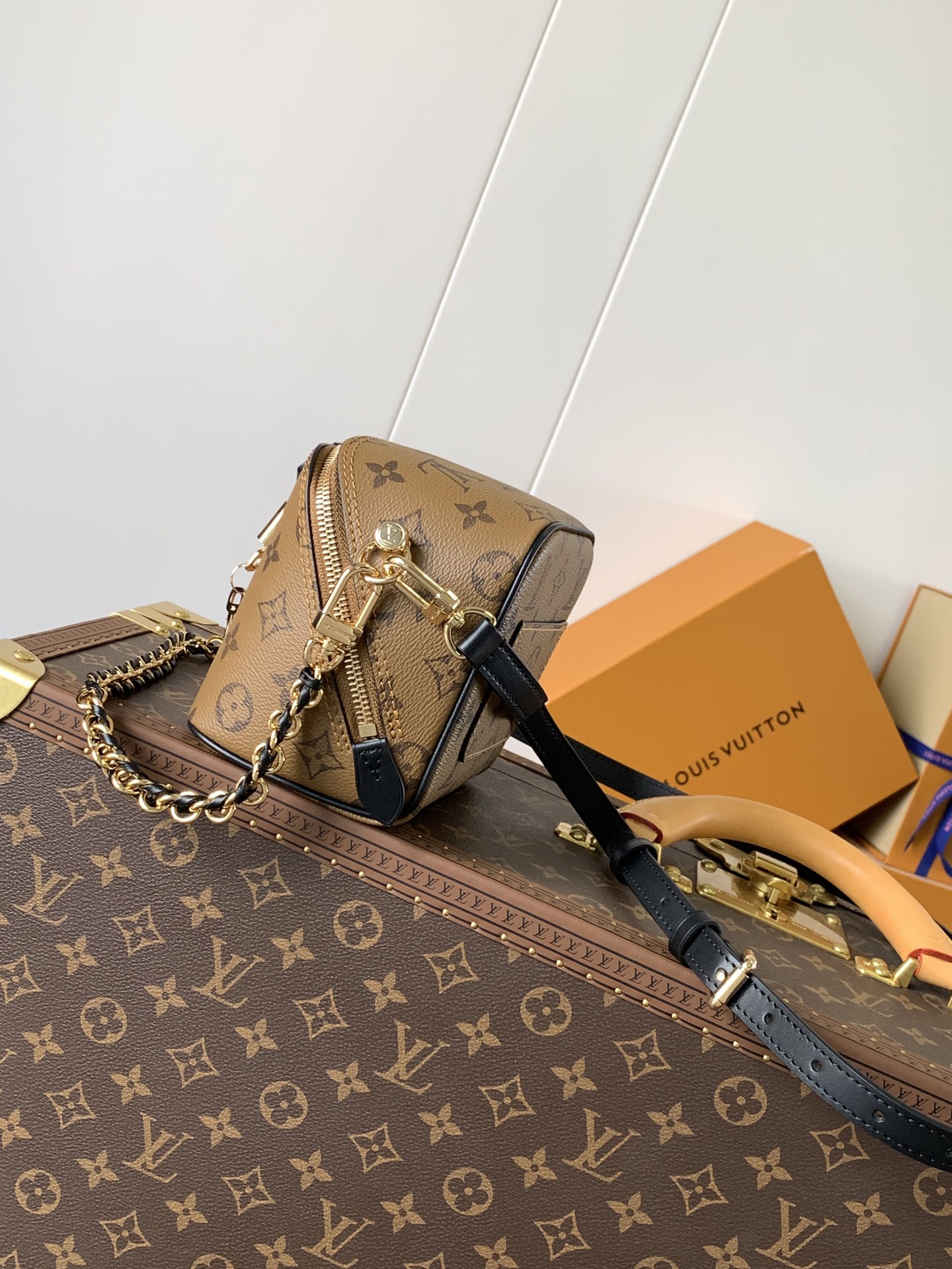 M47162 Just In Case Handbag by Louis Vuitton LV - Monogram Canvas