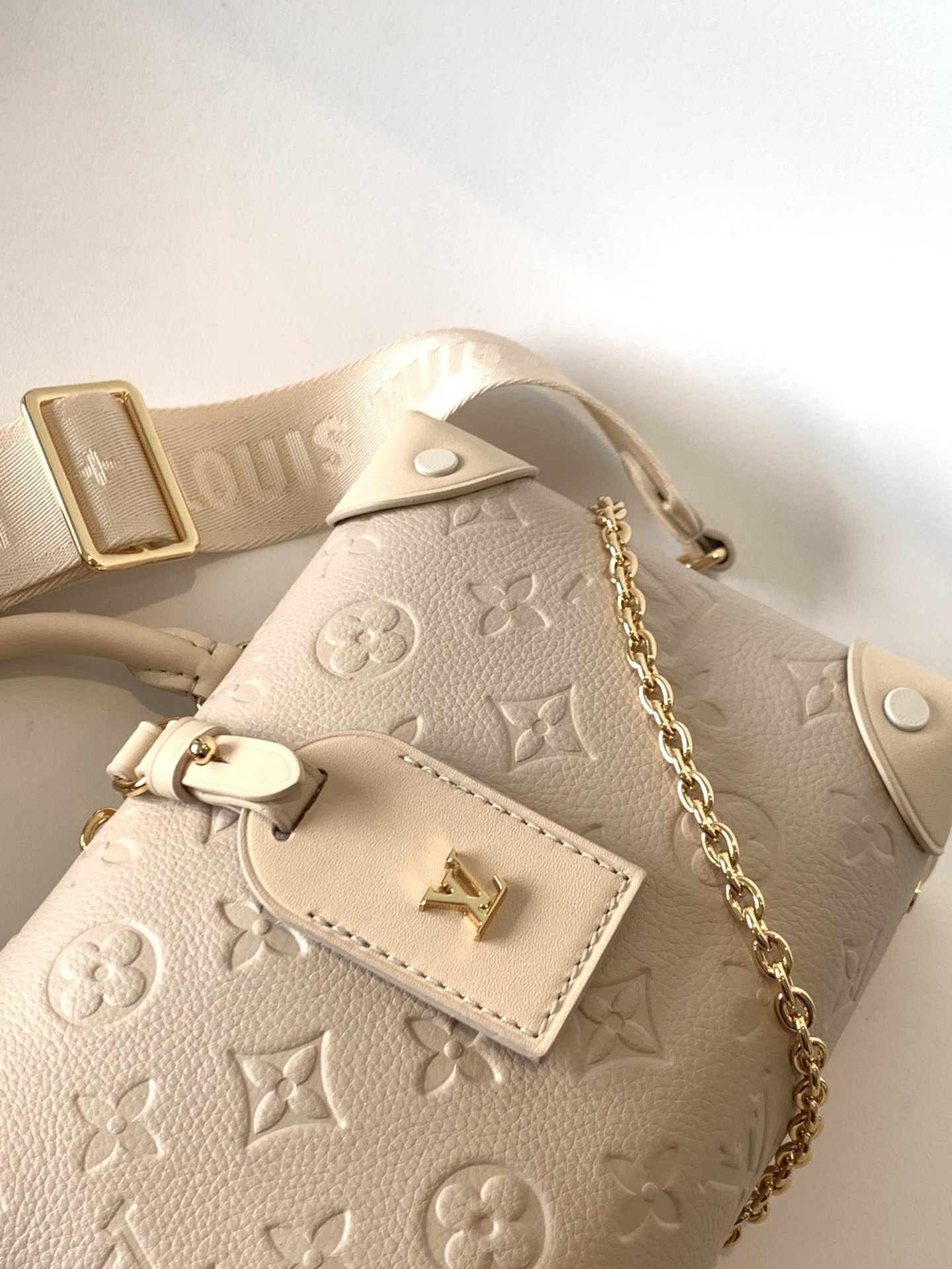  M45394 Petite Malle Souple Handbag by Louis Vuitton LV - White Monogram Empreinte Leather