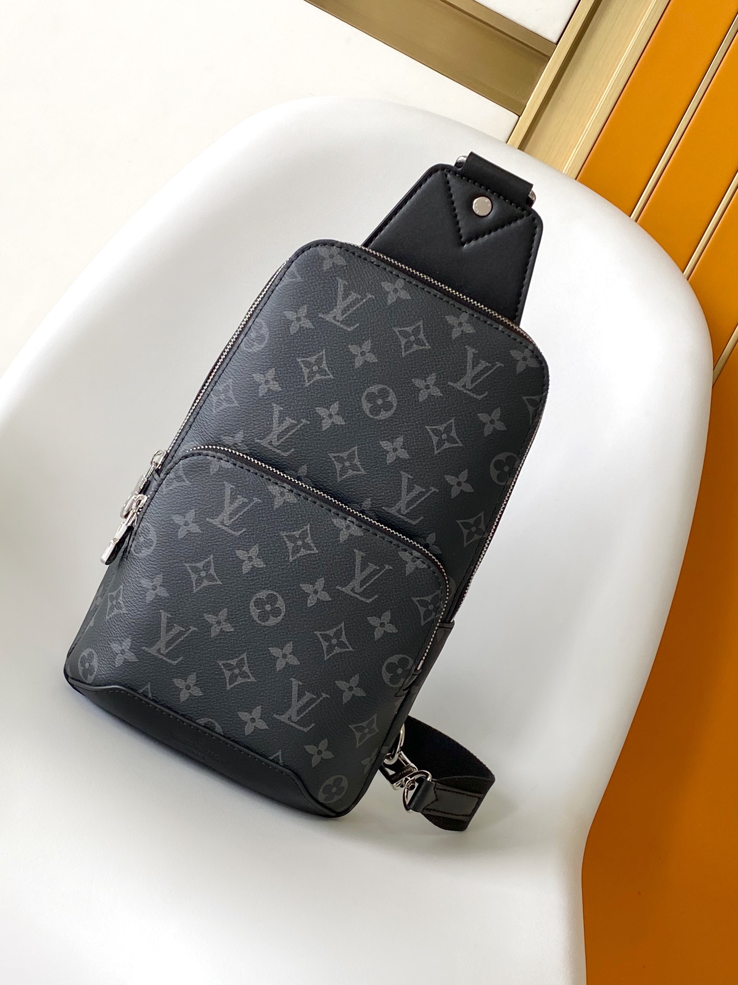 N41718 Avenue Shoulder Bag by Louis Vuitton LV - Black Damier Graphite Canvas