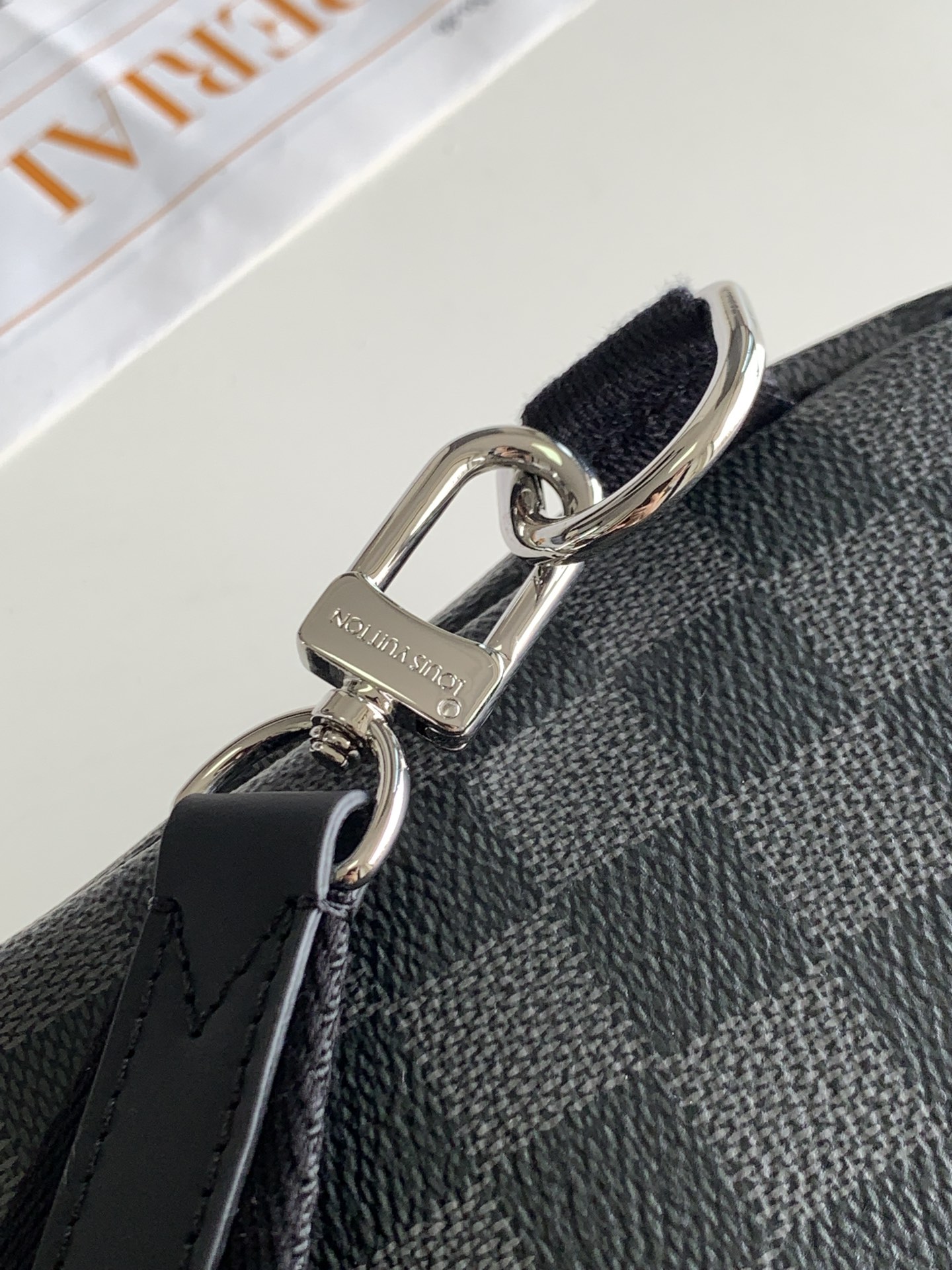 N40008 Avenue Shoulder Bag by Louis Vuitton LV - Black Damier Graphite Canvas