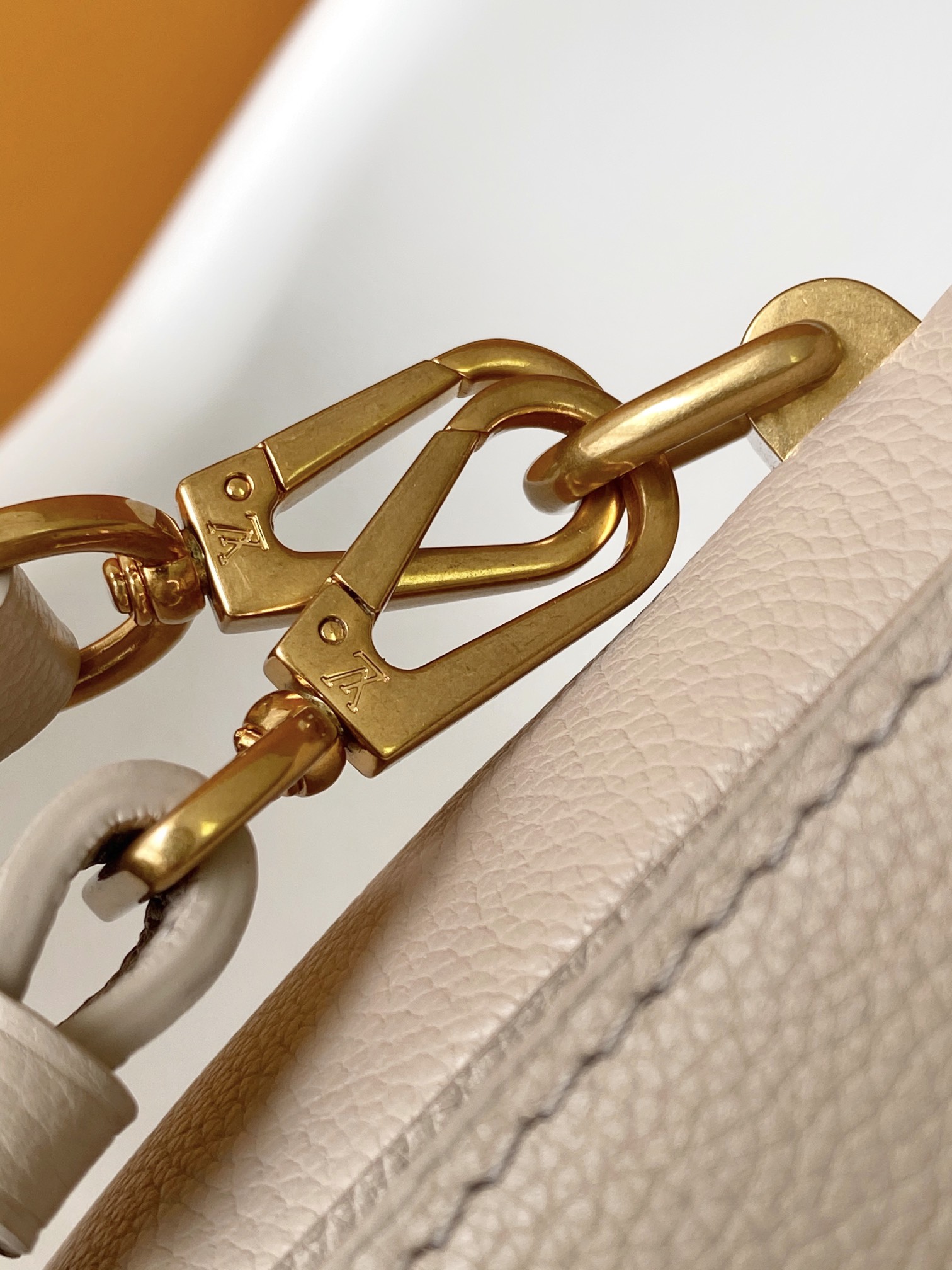 M25359 Soft Twist Handbag by Louis Vuitton LV - Cream Premium Leather