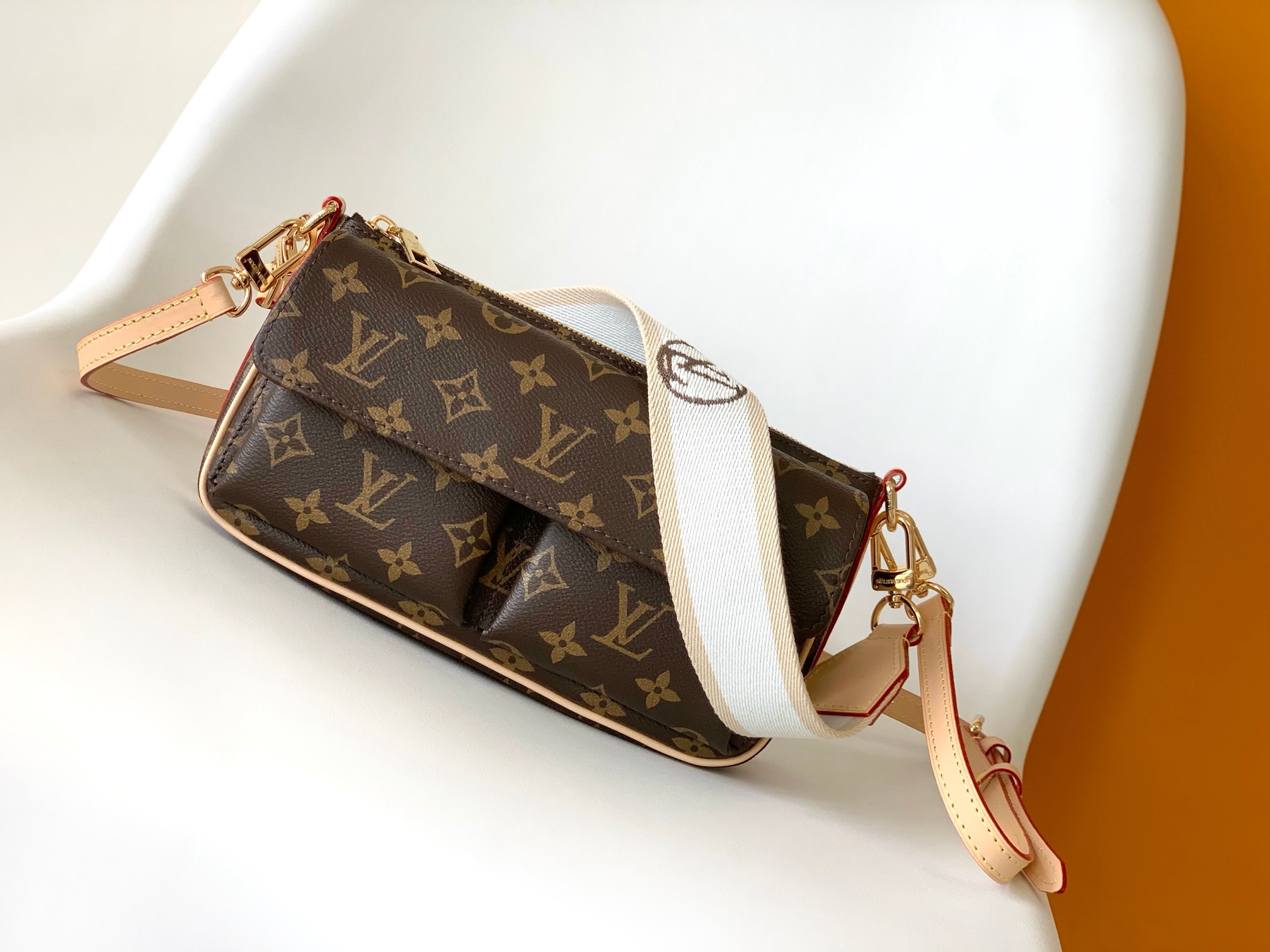 M46999 Vibe Handbag by Louis Vuitton LV - Monogram Canvas