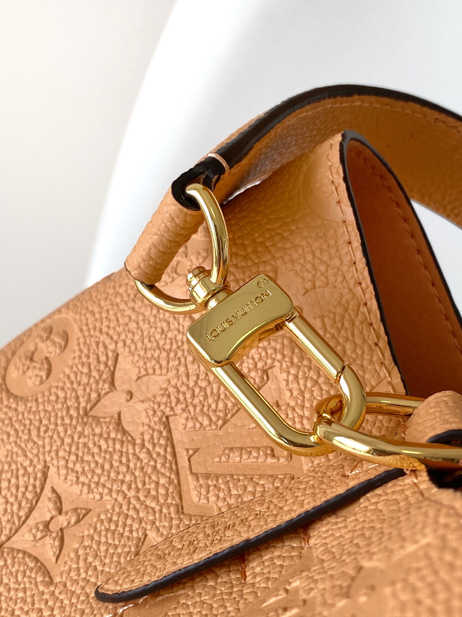 N??oNo?? Medium Bucket Bag by Louis Vuitton LV - Monogram Empreinte Leather in Earth Yellow M11815