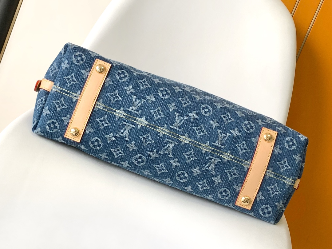  Louis Vuitton LV  CarryAll Medium Handbag - M46855 Blue Denim