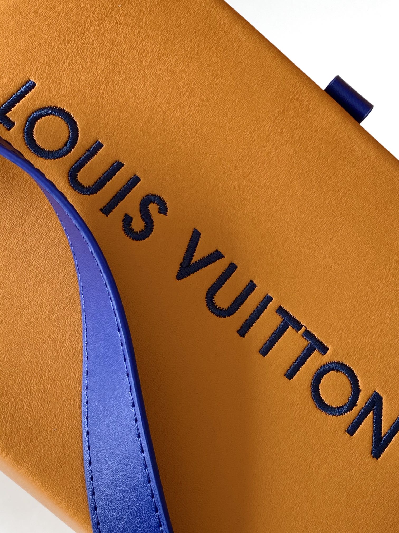  Louis Vuitton LV  Shopper Medium Handbag - M24455 Yellow