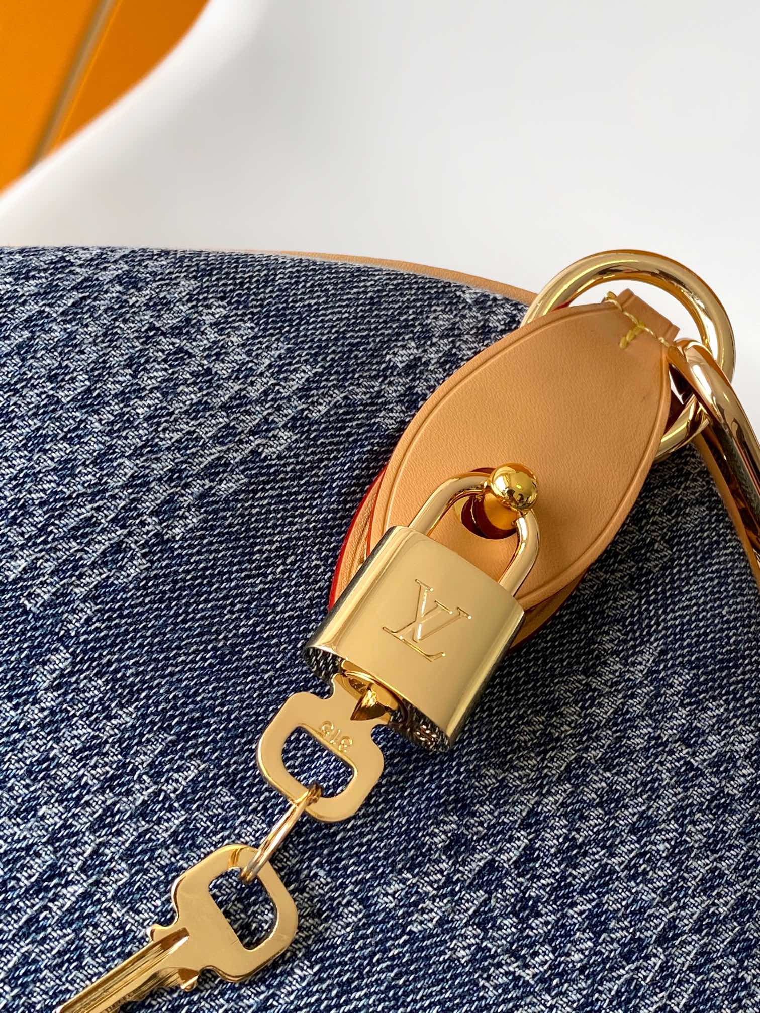 Louis Vuitton  LV Speedy 40 Bandouli??re Bag - N40701 Damier Denim