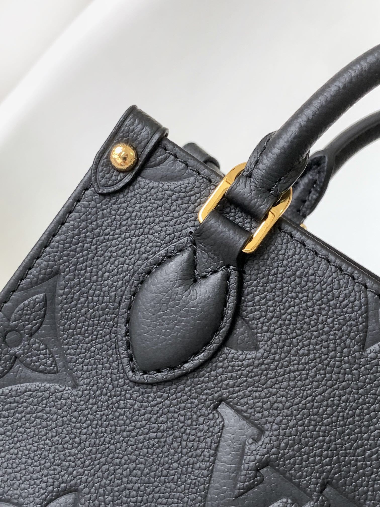 Louis Vuitton LV  OnTheGo BB Handbag - M46993 in Black (Top Quality Replica)