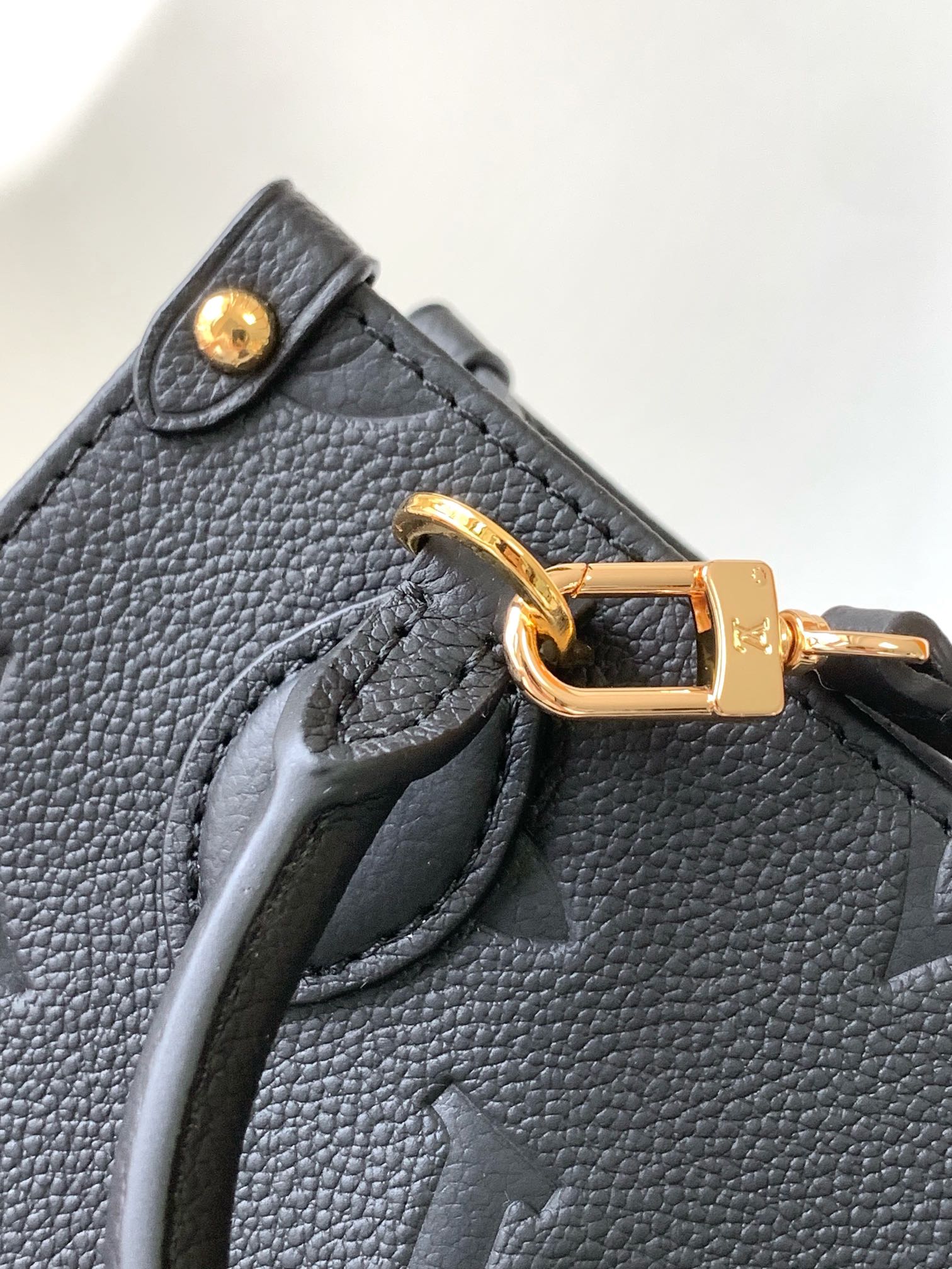 Louis Vuitton LV  OnTheGo BB Handbag - M46993 in Black (Top Quality Replica)