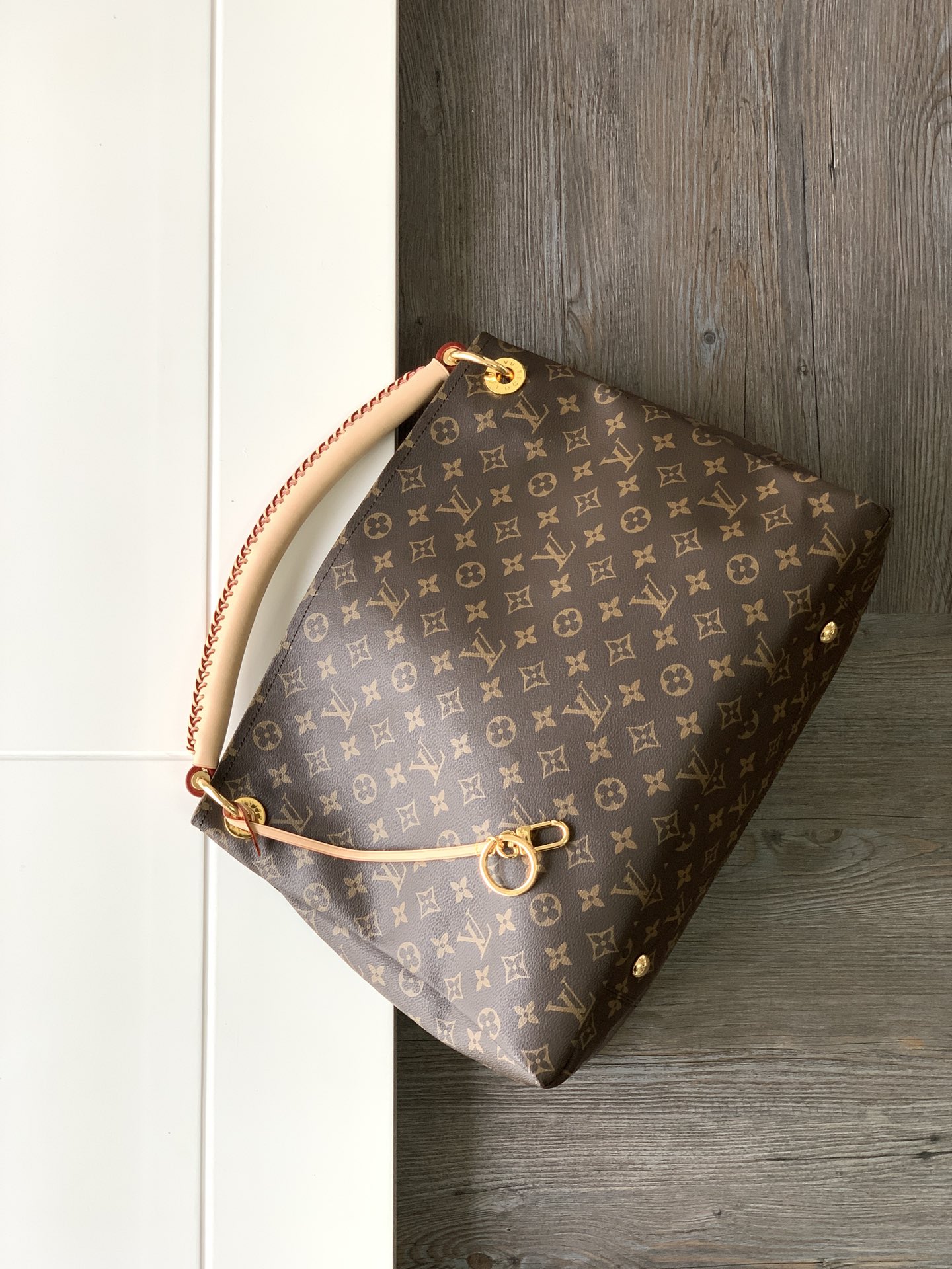 Louis Vuitton LV M40249 Artsy MM Handbag in Damier Azur Canvas