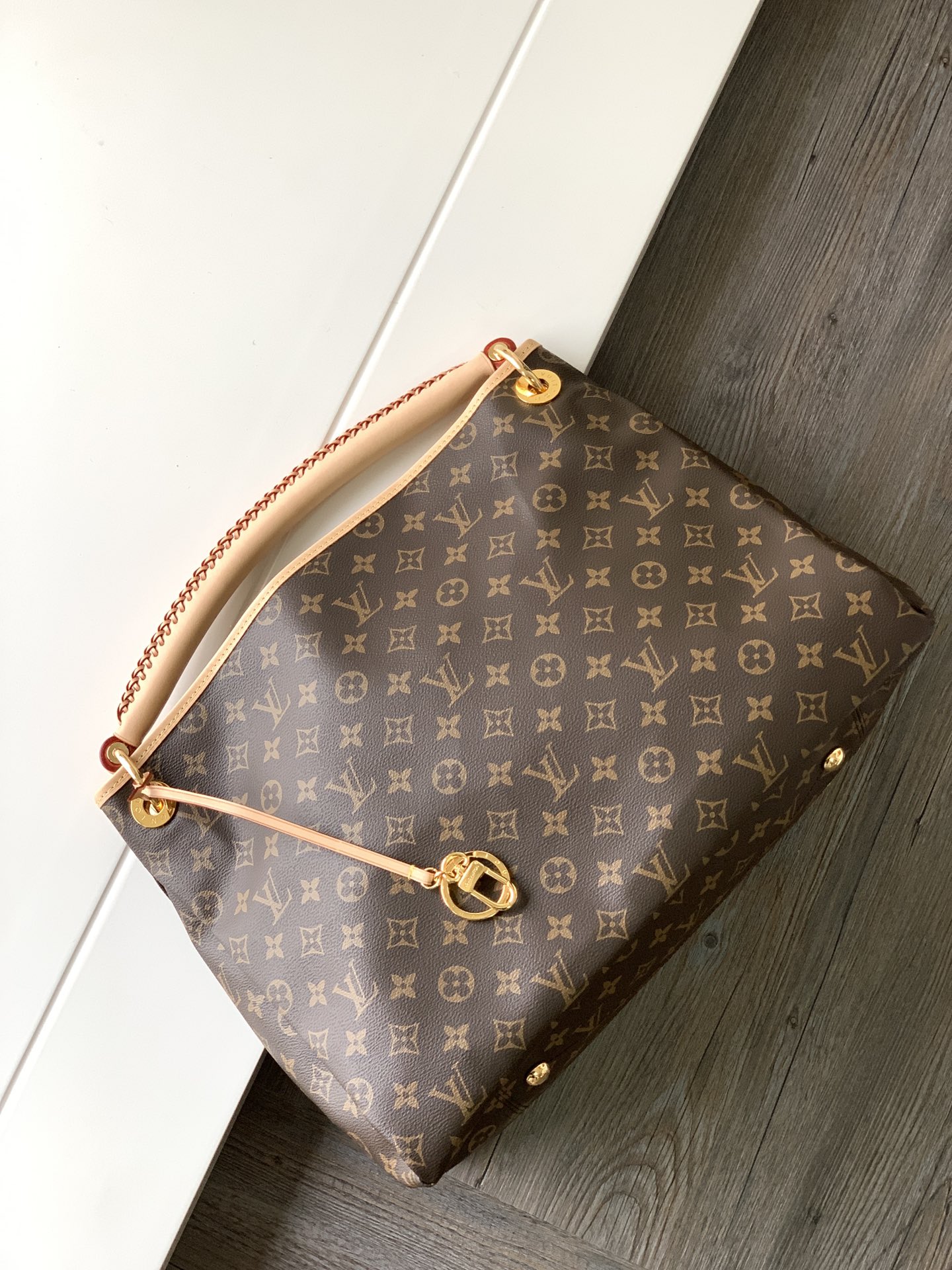 Louis Vuitton LV M44869 Artsy MM Handbag in Damier Azur Canvas