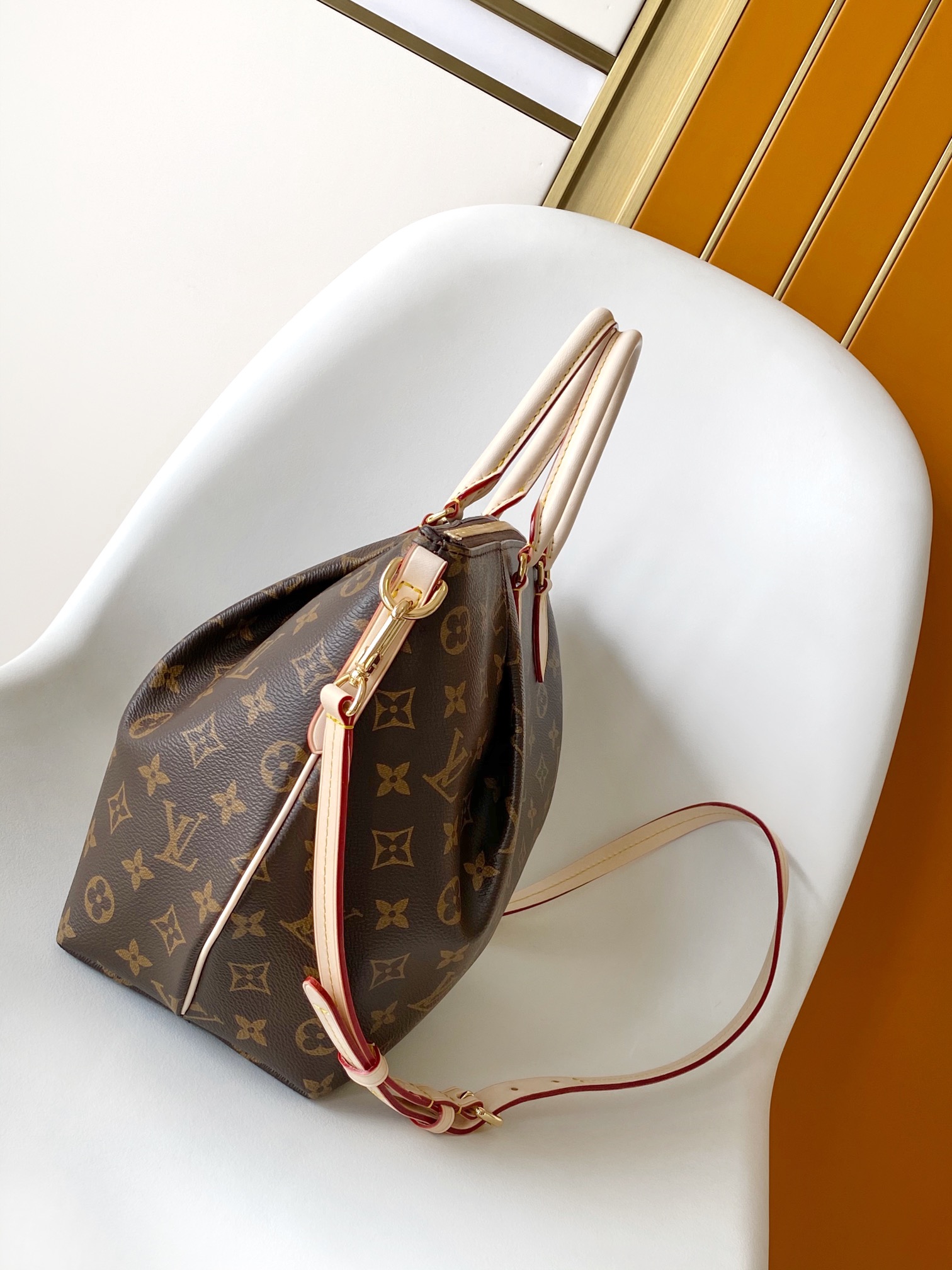 Louis Vuitton LV M48814 Tote Bag