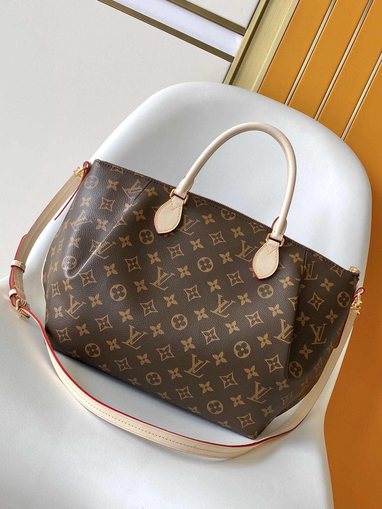 Louis Vuitton LV M48814 Tote Bag