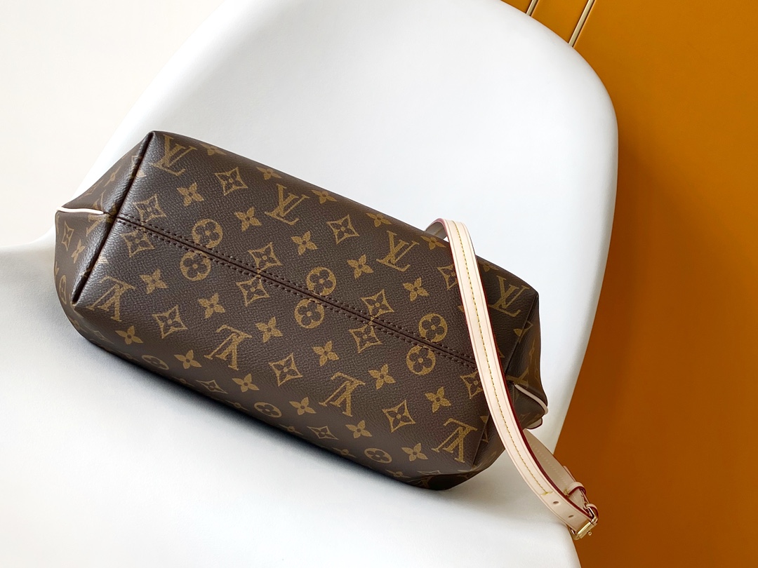 Louis Vuitton LV M48814 Tote Bag