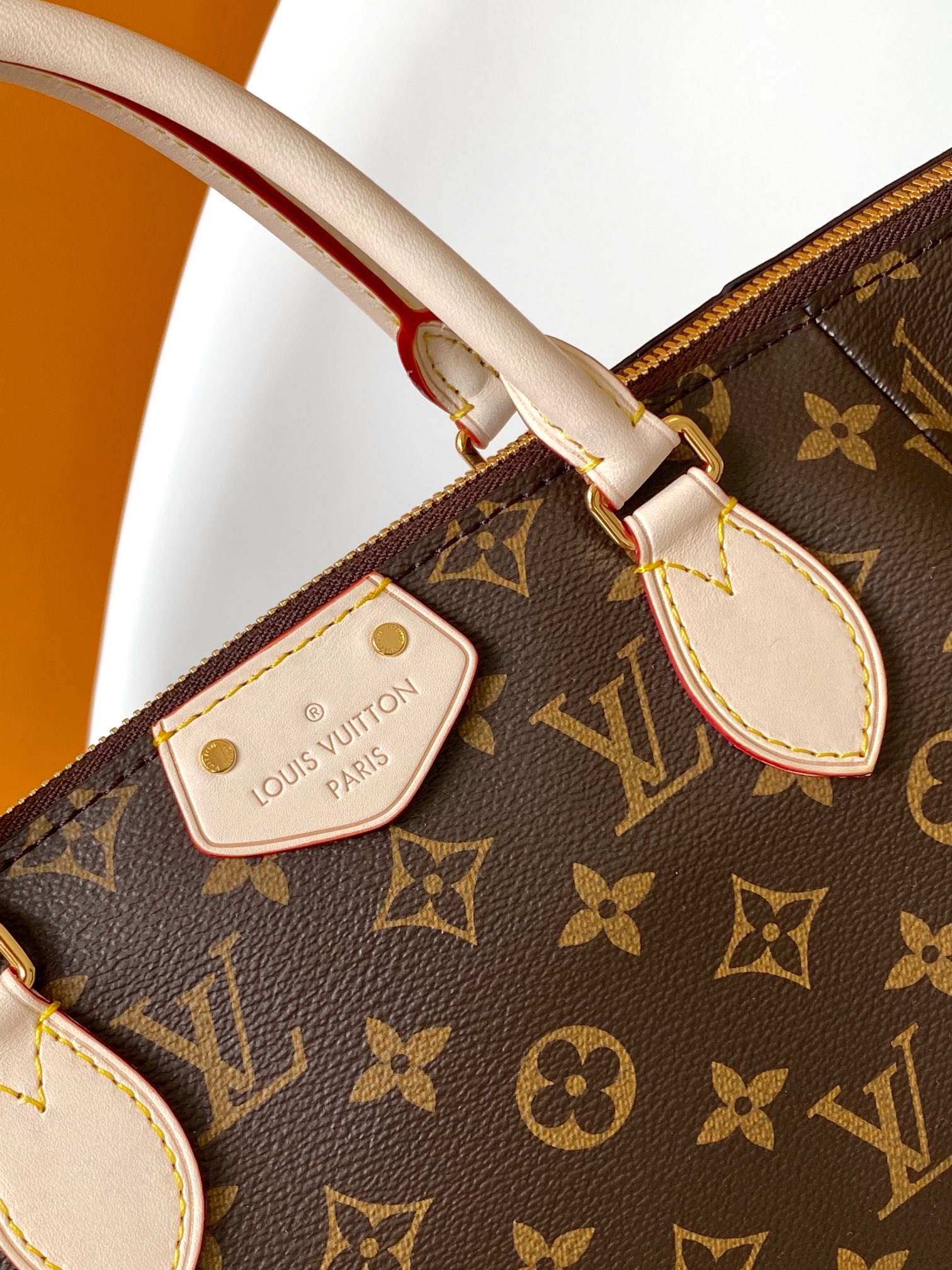 Louis Vuitton LV M48814 Tote Bag