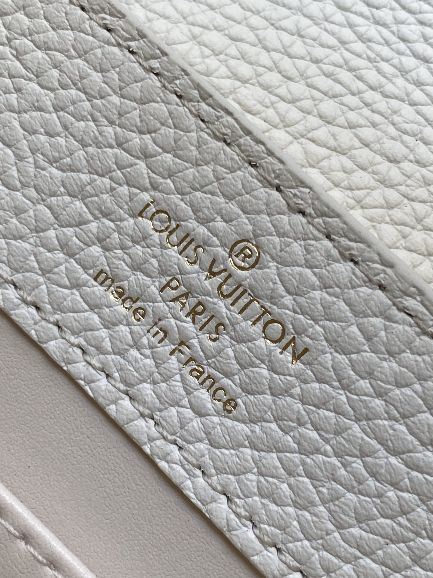 Louis Vuitton LV N98477 Capucines Handbag in White Python Leather with Gold Hardware