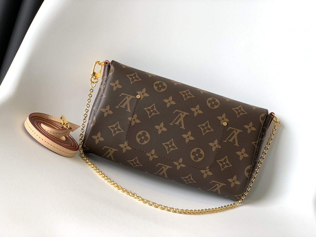 Louis Vuitton  LV Favorite MM Handbag - M40718 Monogram