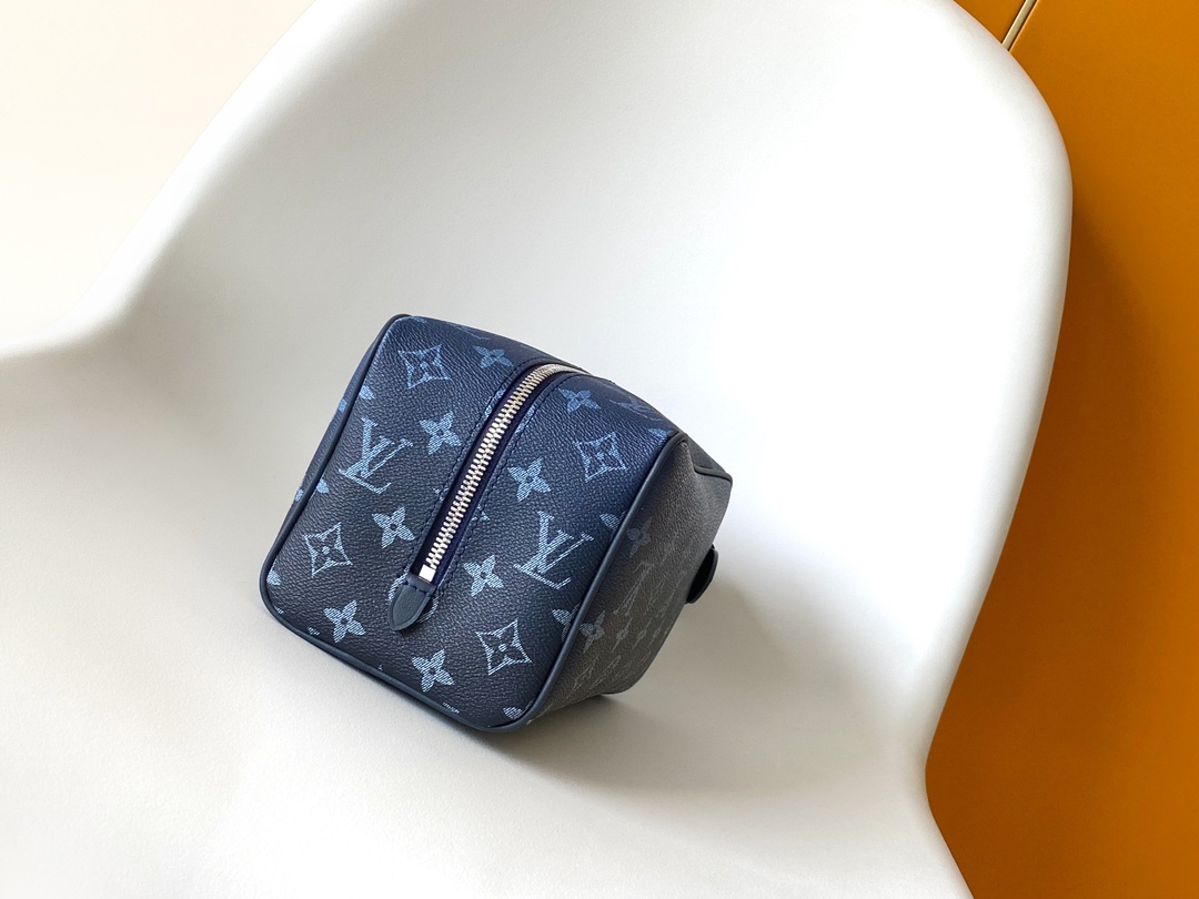 Louis Vuitton LV M11559 Gradient Blue Locker Dopp Kit