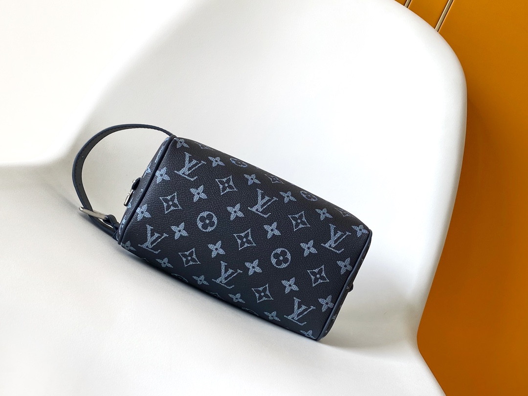 Louis Vuitton LV M11559 Gradient Blue Locker Dopp Kit