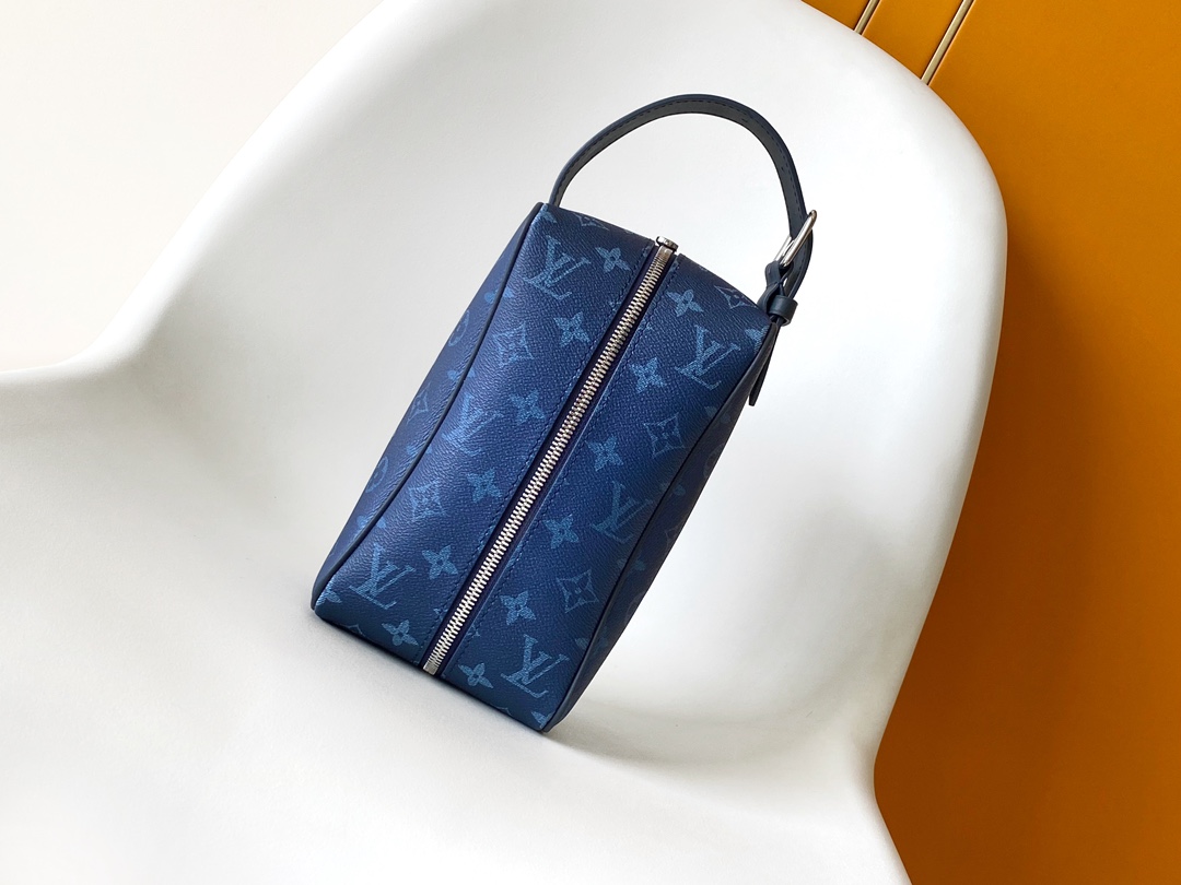 Louis Vuitton LV M11559 Gradient Blue Locker Dopp Kit