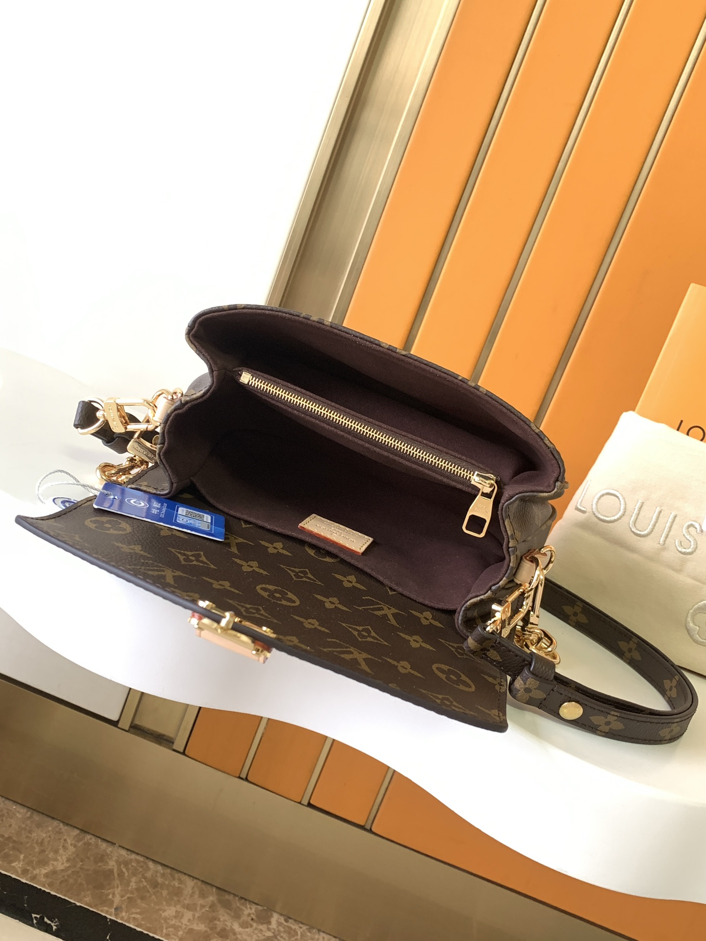 Louis Vuitton LV M45959 Dauphine Bag