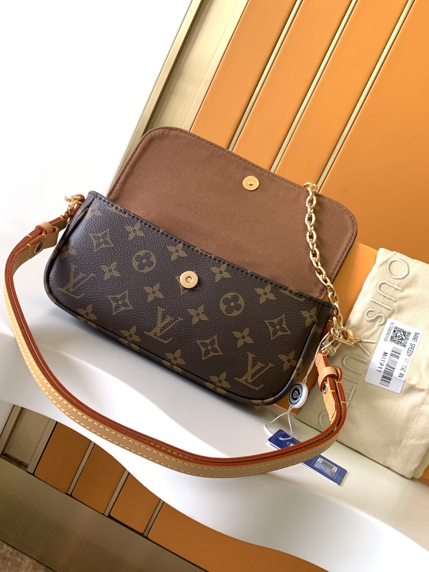 Louis Vuitton LV M81911 Keepall Travel Bag