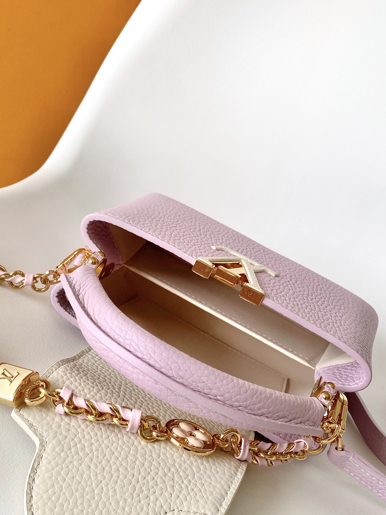 Louis Vuitton LV Capucines Mini Bag M23951 in Pink