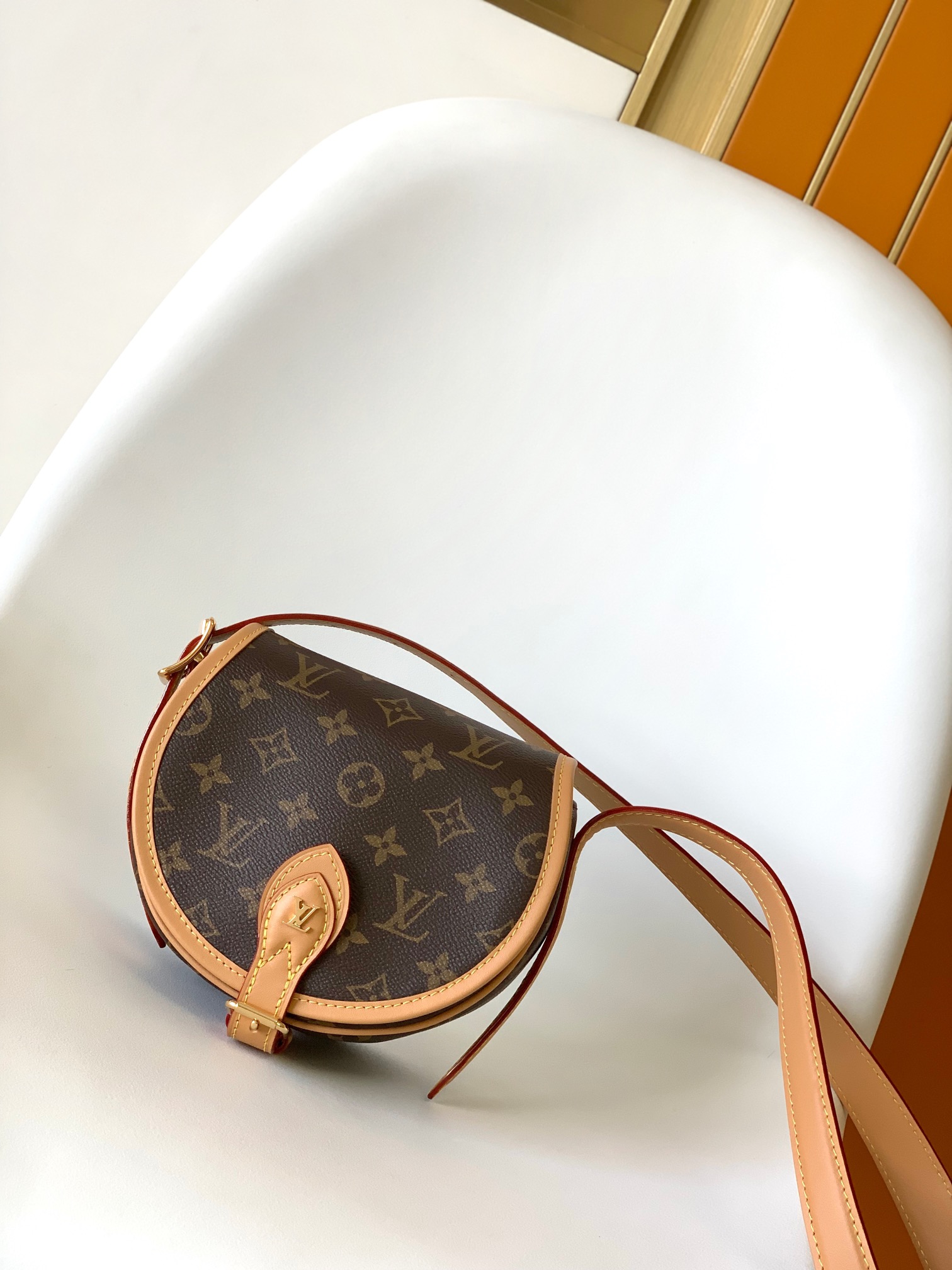 Louis Vuitton LV Tambourin Bag M44860 by Nicolas Ghesqui??re