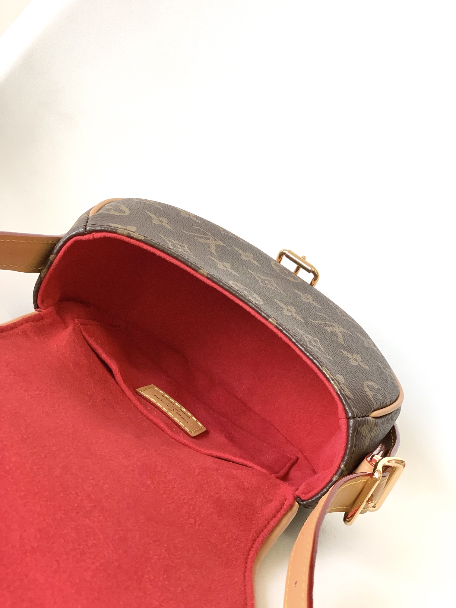 Louis Vuitton LV Tambourin Bag M44860 by Nicolas Ghesqui??re