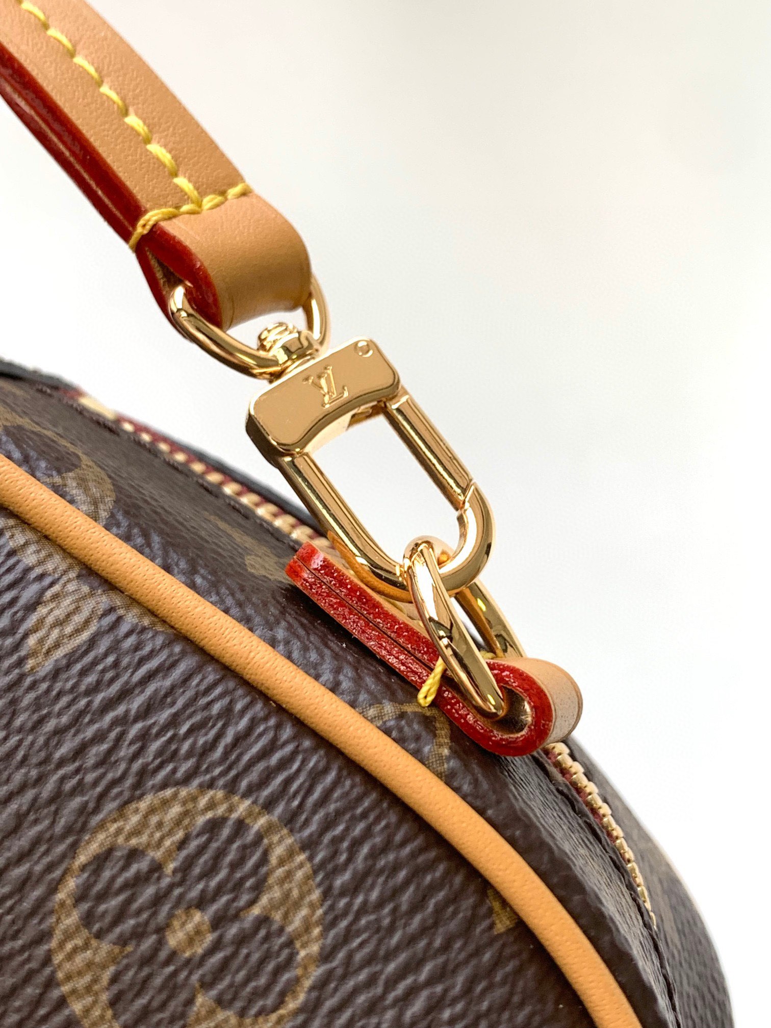 Louis Vuitton LV Camera Bag M45528 by Nicolas Ghesqui??re