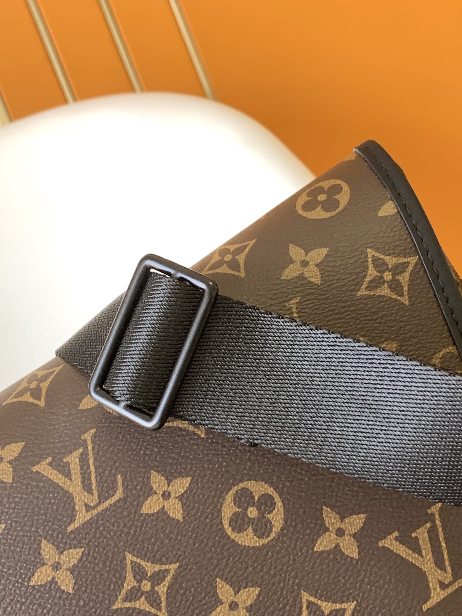 Louis Vuitton LV Magnetic Messenger Bag M45557