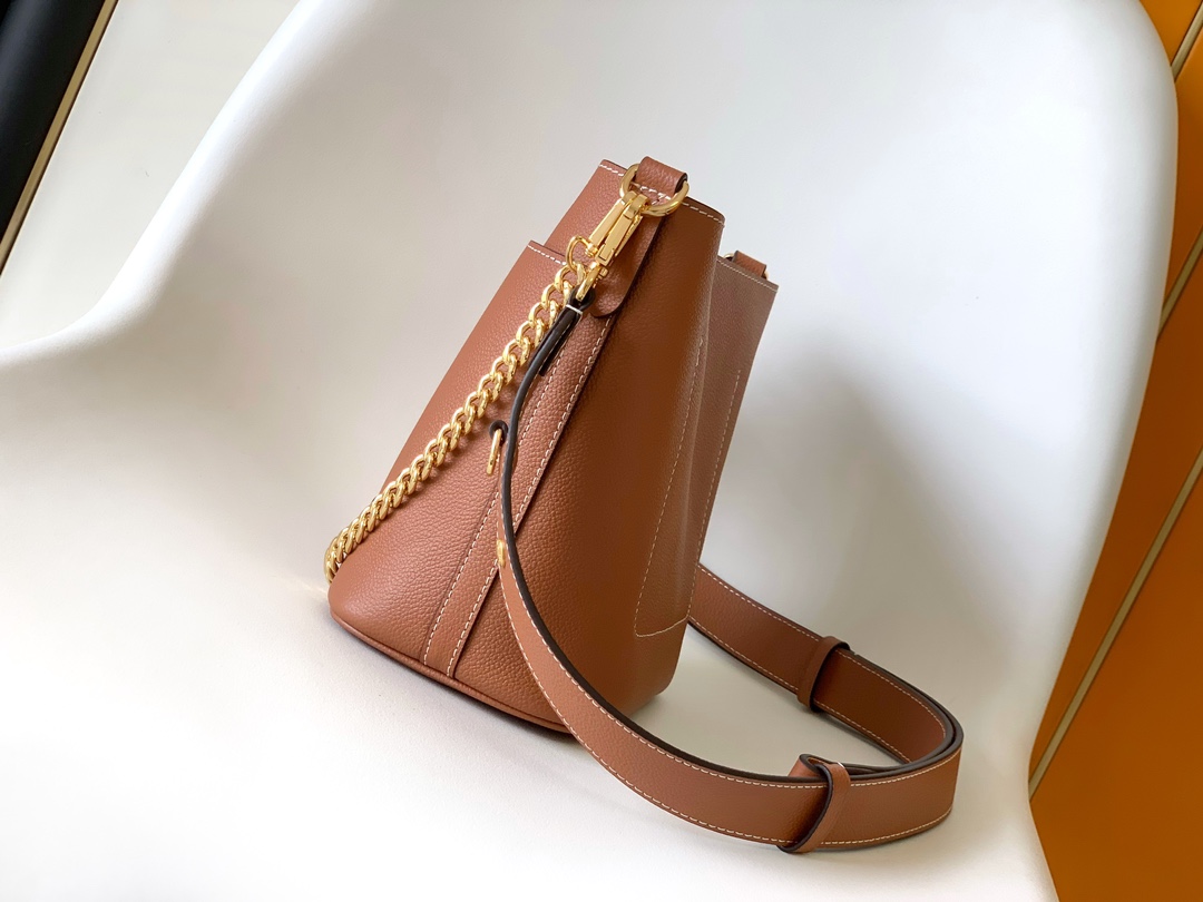  Louis Vuitton LV M24165 Lock and Walk Bucket Bag in Caramel