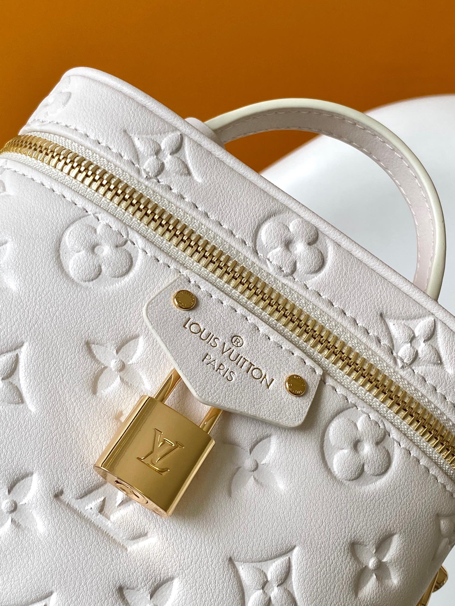 Louis Vuitton LV M25219 Vanity Small Handbag in White