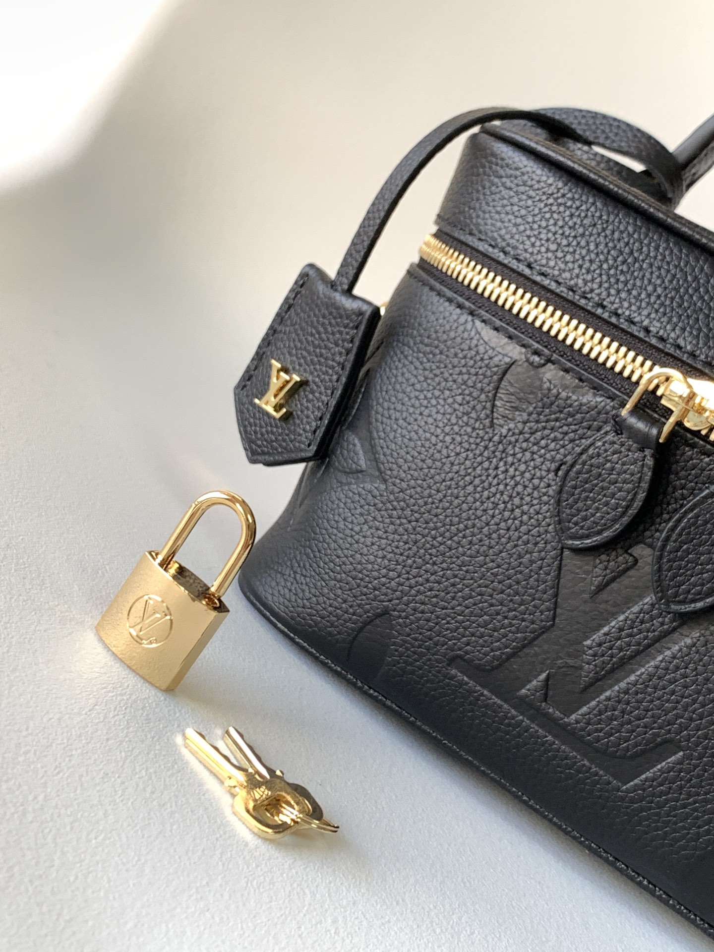 Louis Vuitton LV M45598 Vanity Small Handbag in Black