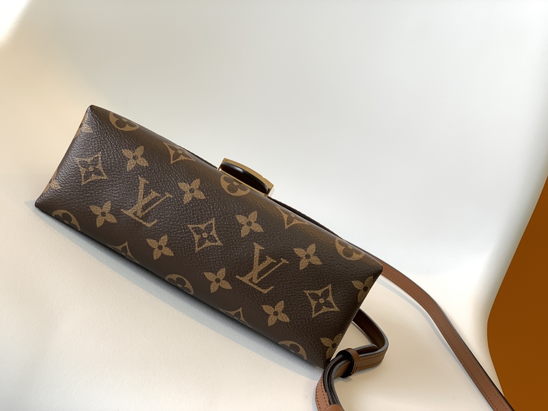 Louis Vuitton LV M44654 Locky BB Handbag in Caramel