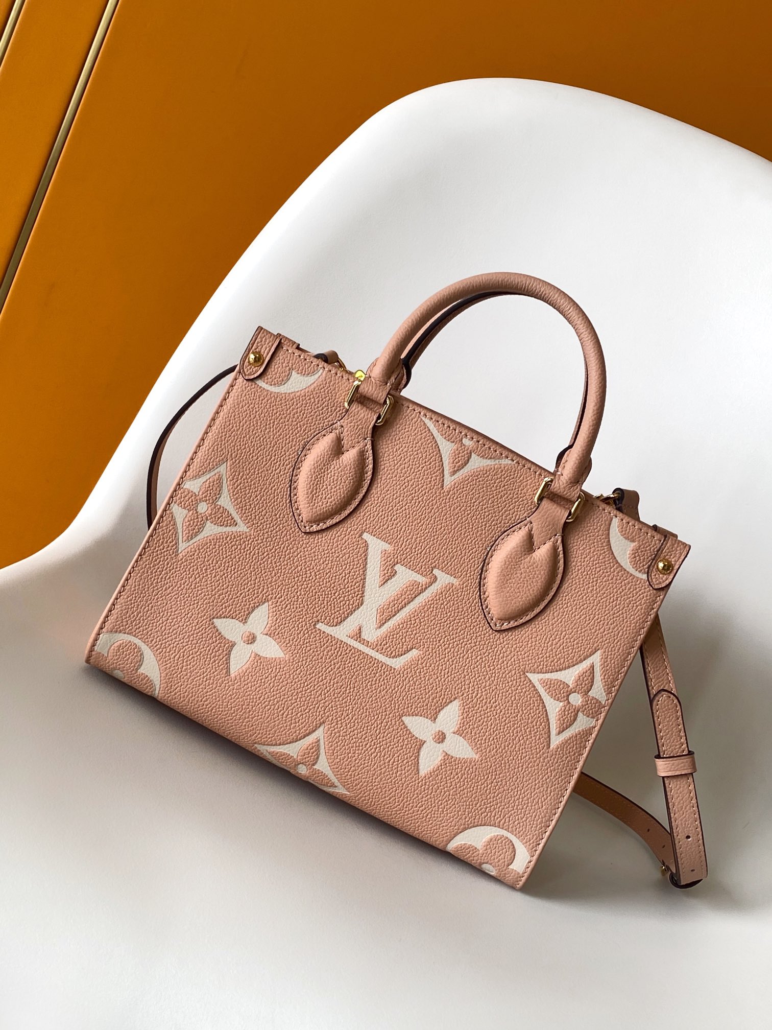 Louis Vuitton LV OnTheGo Tote M12513 - Blush Pink