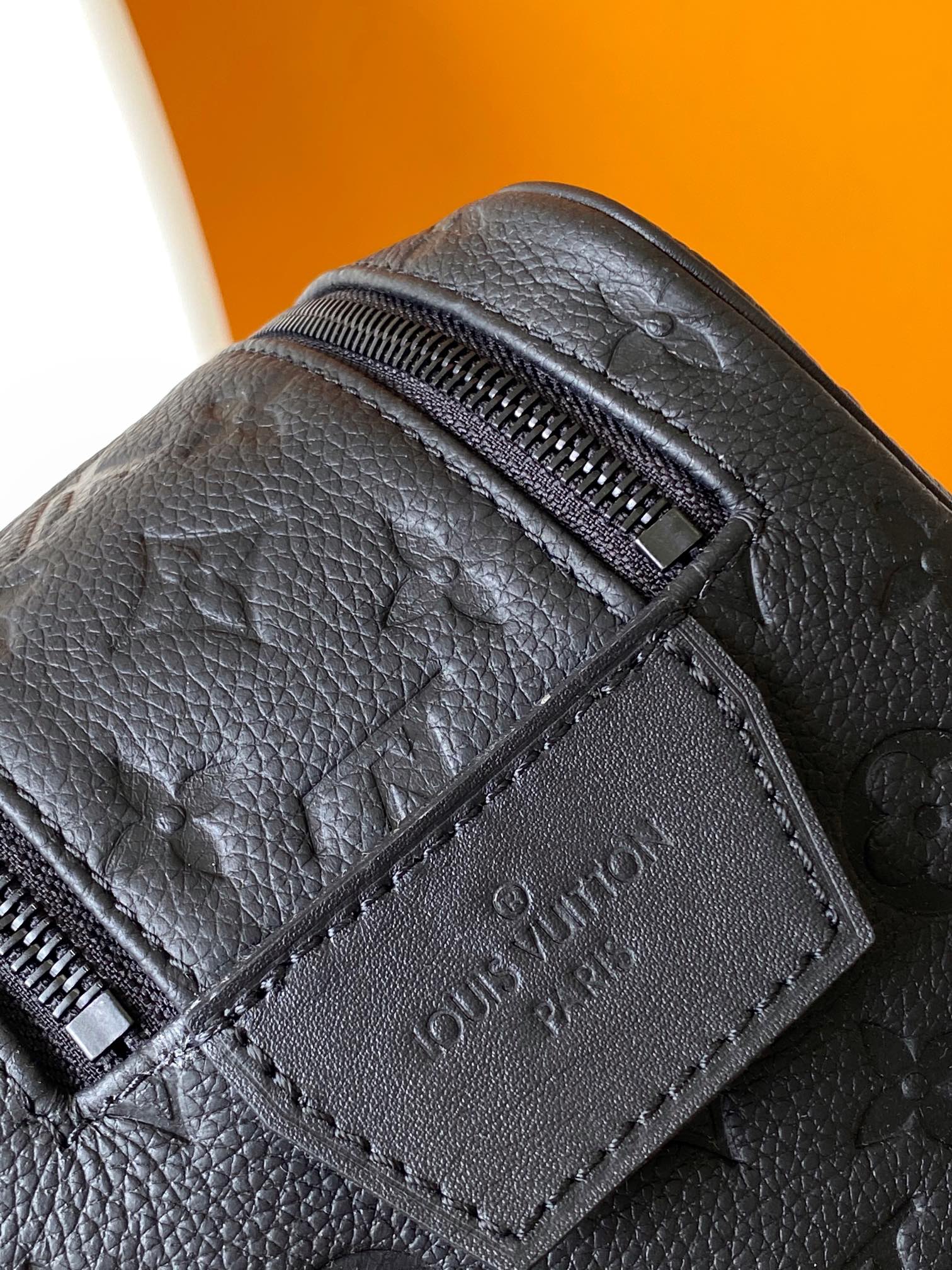 Louis Vuitton LV Dopp Kit M59478 - Black Taurillon Monogram