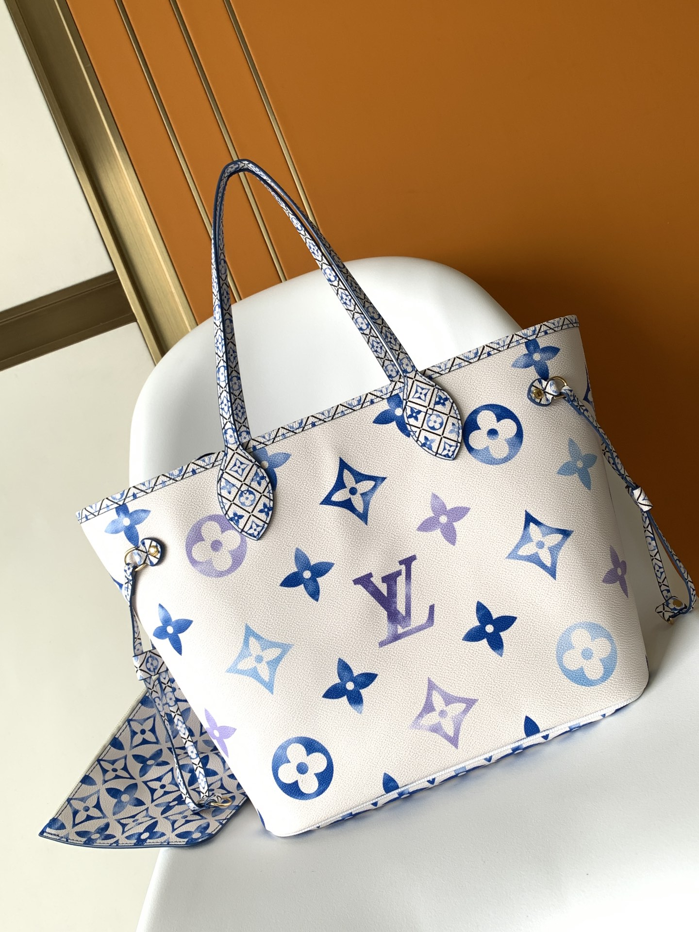 Louis Vuitton LV Neverfull MM M22979 - Blue Giant Monogram