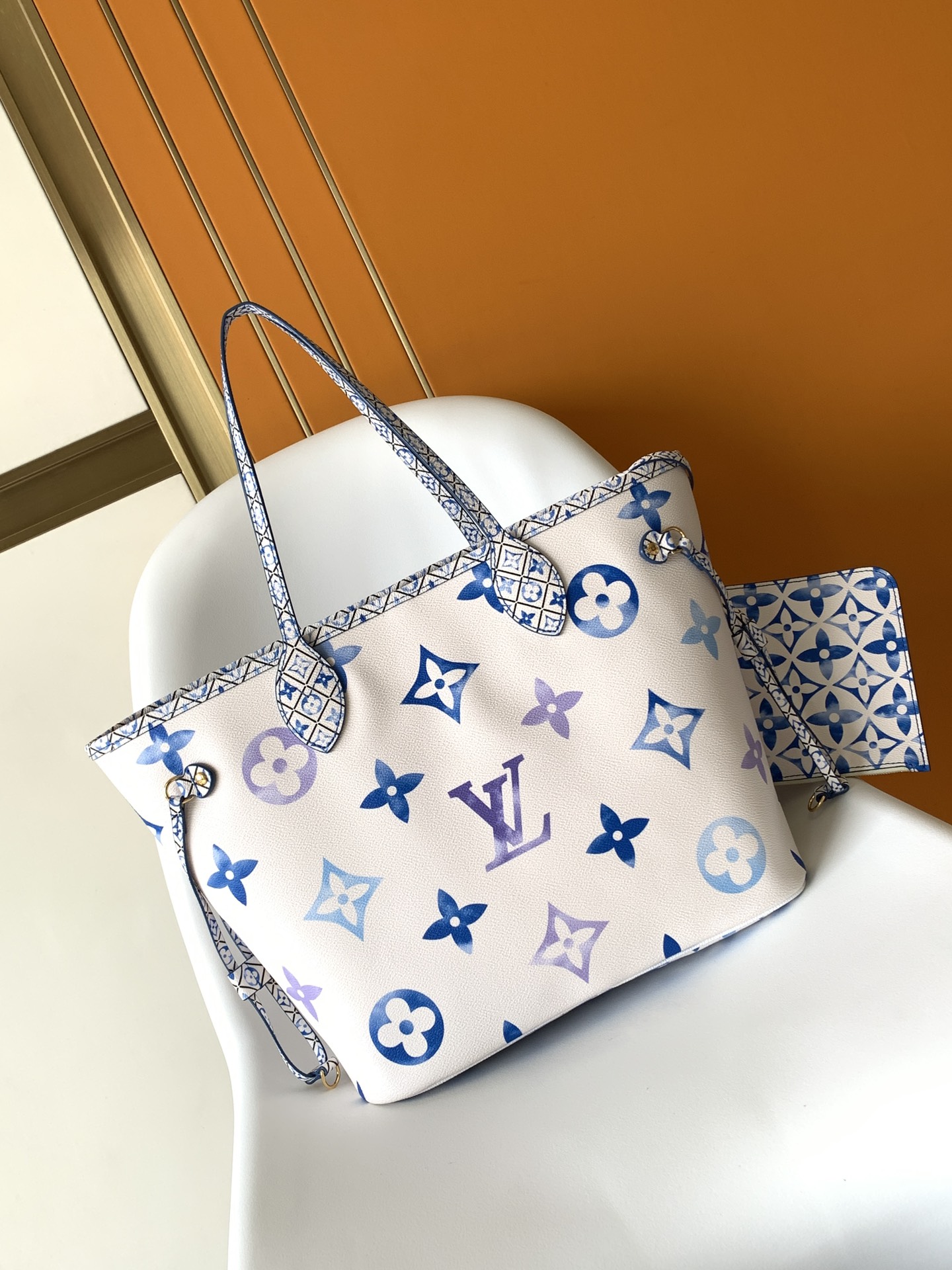 Louis Vuitton LV Neverfull MM M22979 - Blue Giant Monogram