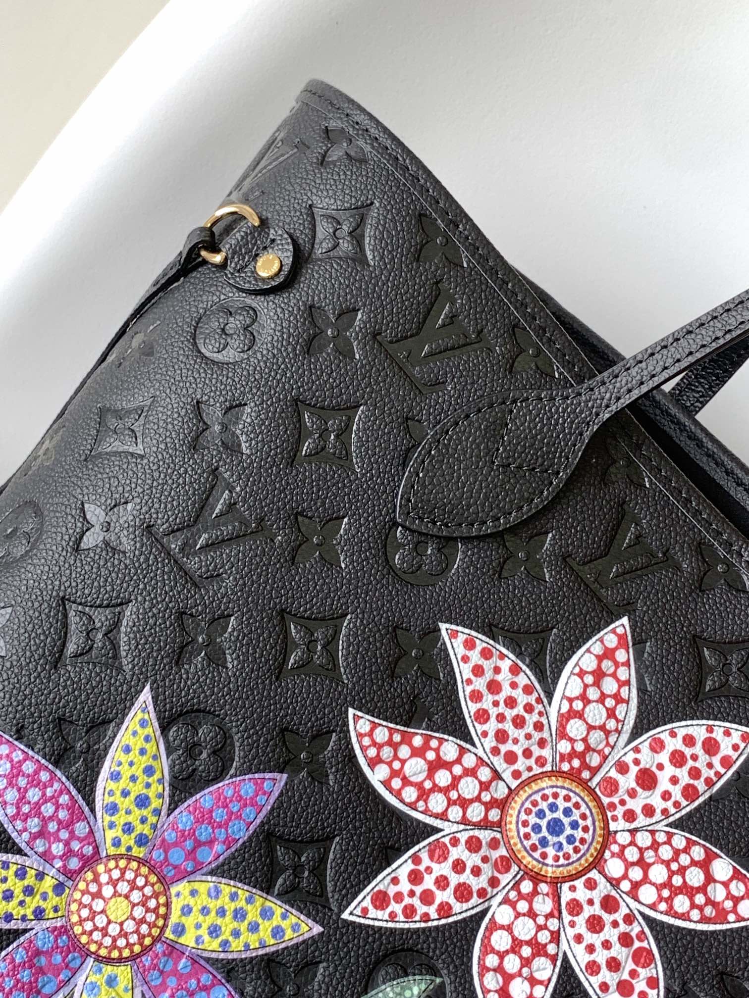 Louis Vuitton LV Neverfull MM M21733 Black Flower