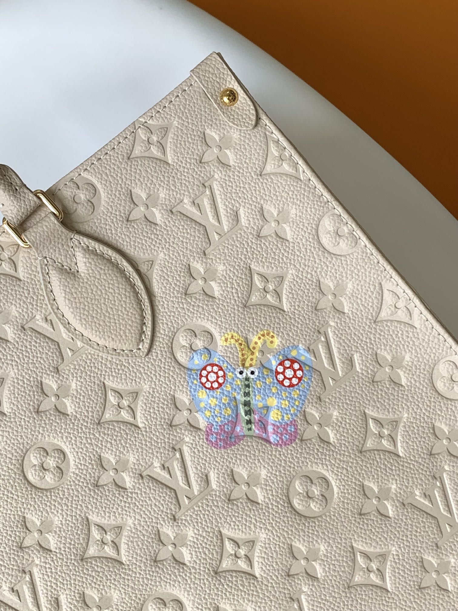 Louis Vuitton LV x Yayoi Kusama Onthego MM M46416 Black and Cream Flower