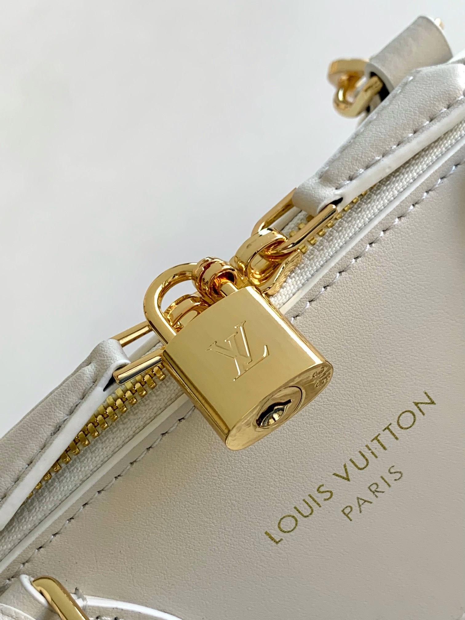 Louis Vuitton LV Lock It MM Bag M23061 Cream