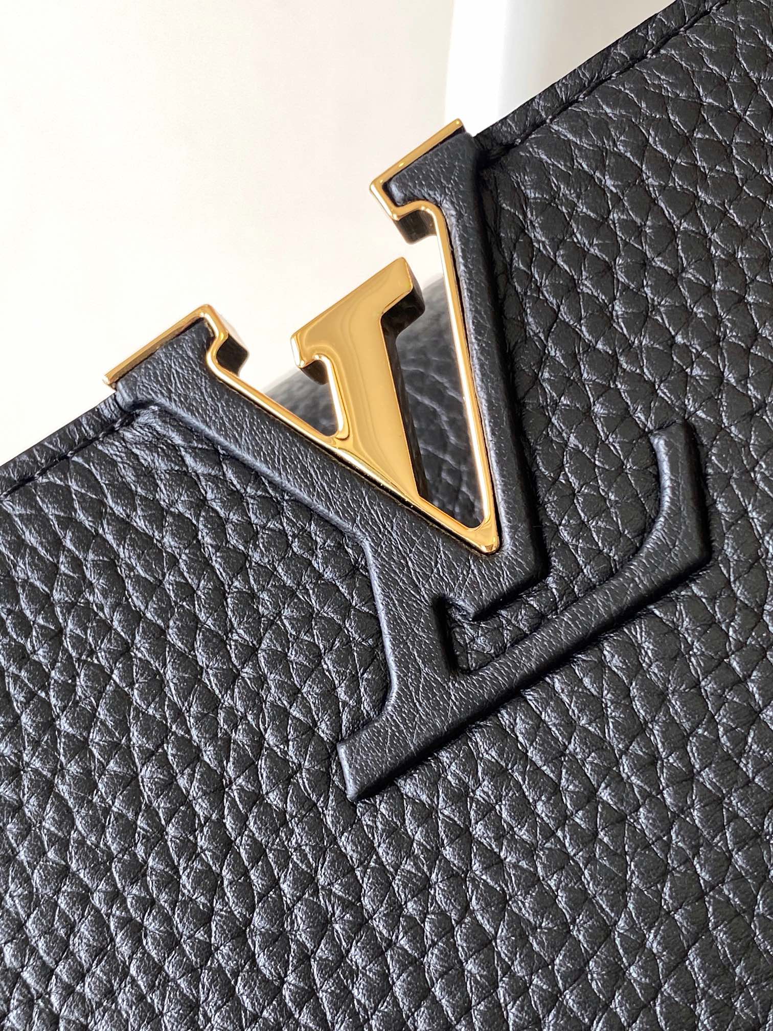 Louis Vuitton LV Capucines BB Bag M59709 Large Black