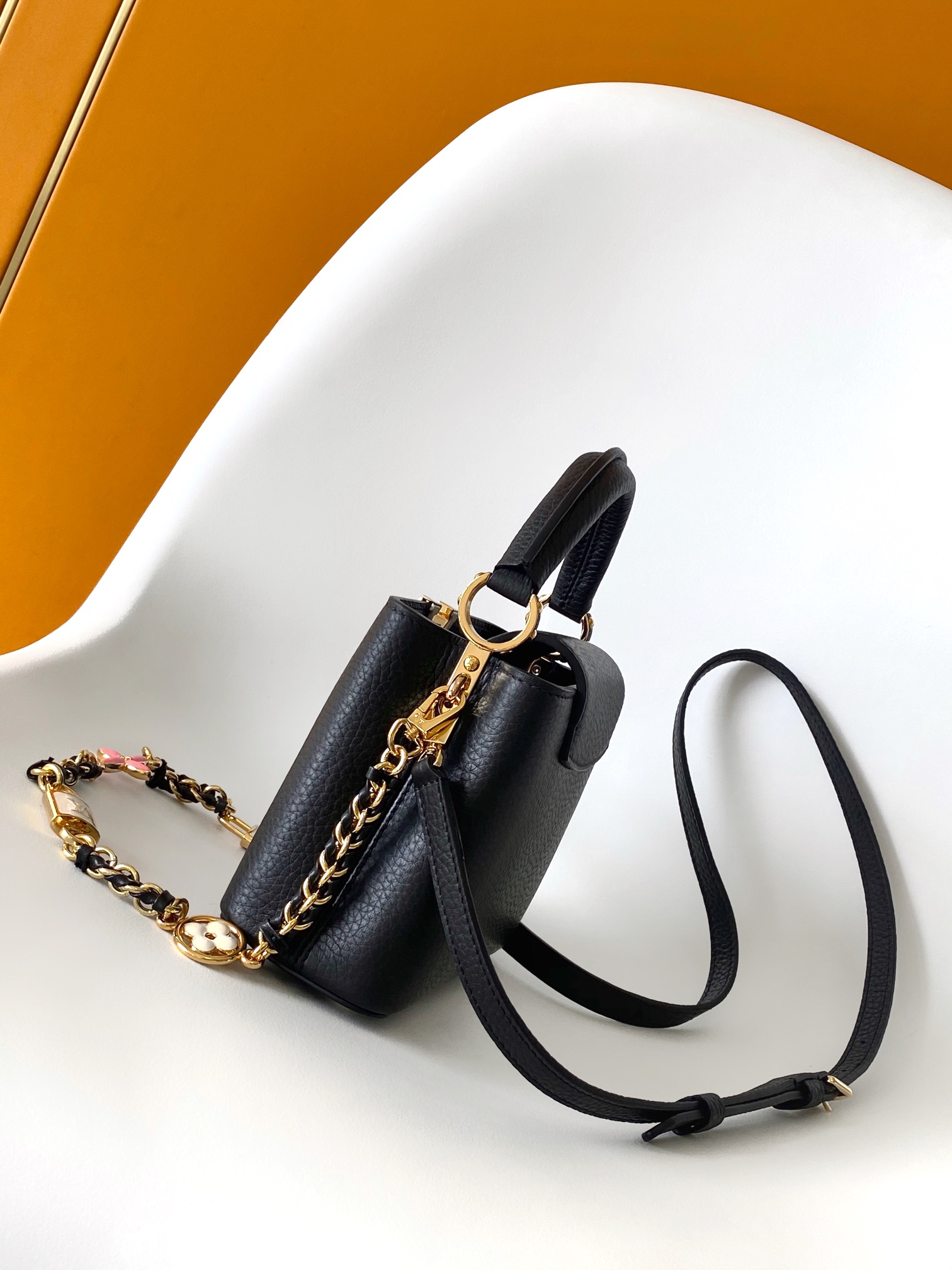 Louis Vuitton LV Capucines Mini Bag M23950 Small Black