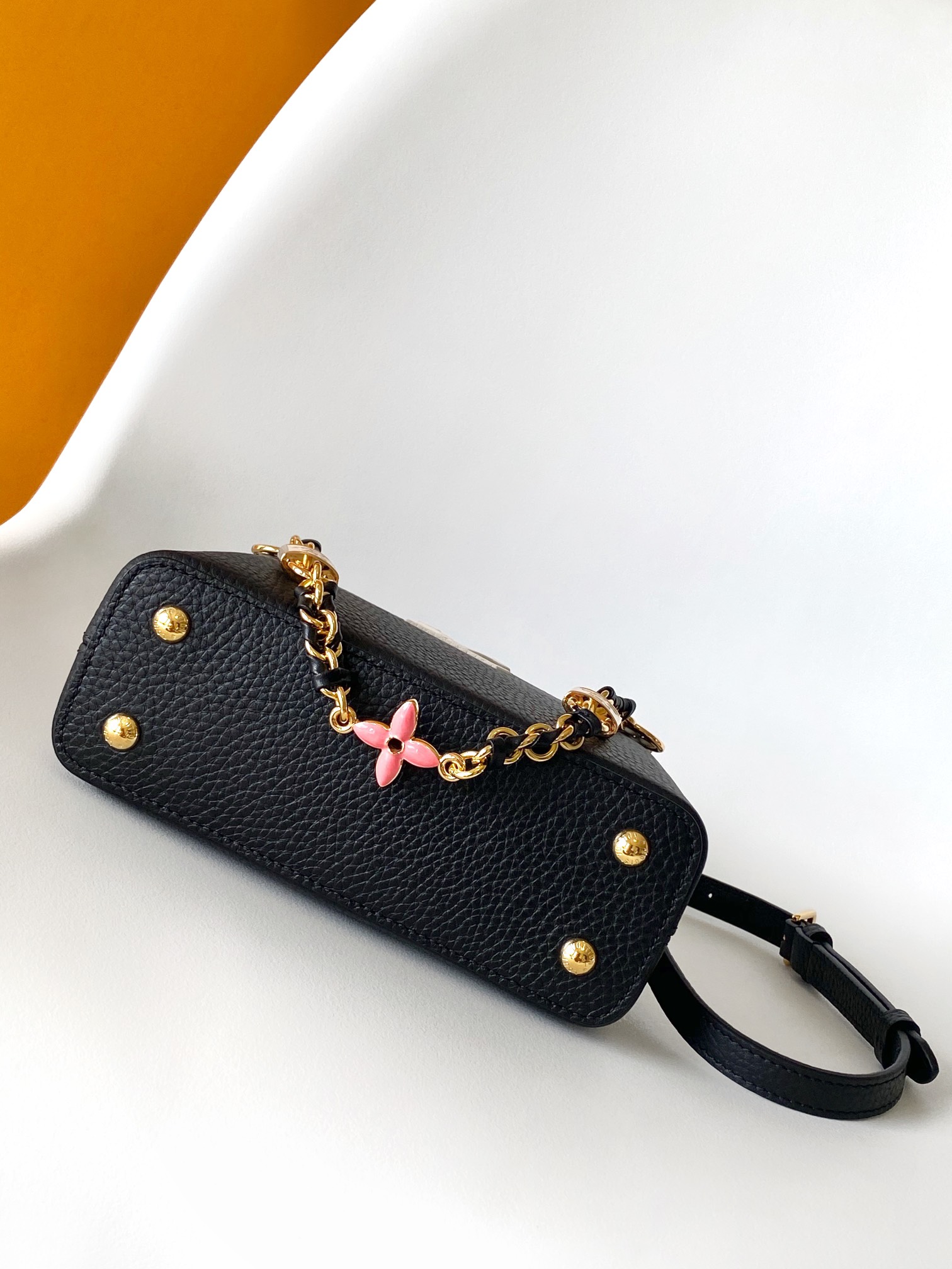 Louis Vuitton LV Capucines Mini Bag M23950 Small Black