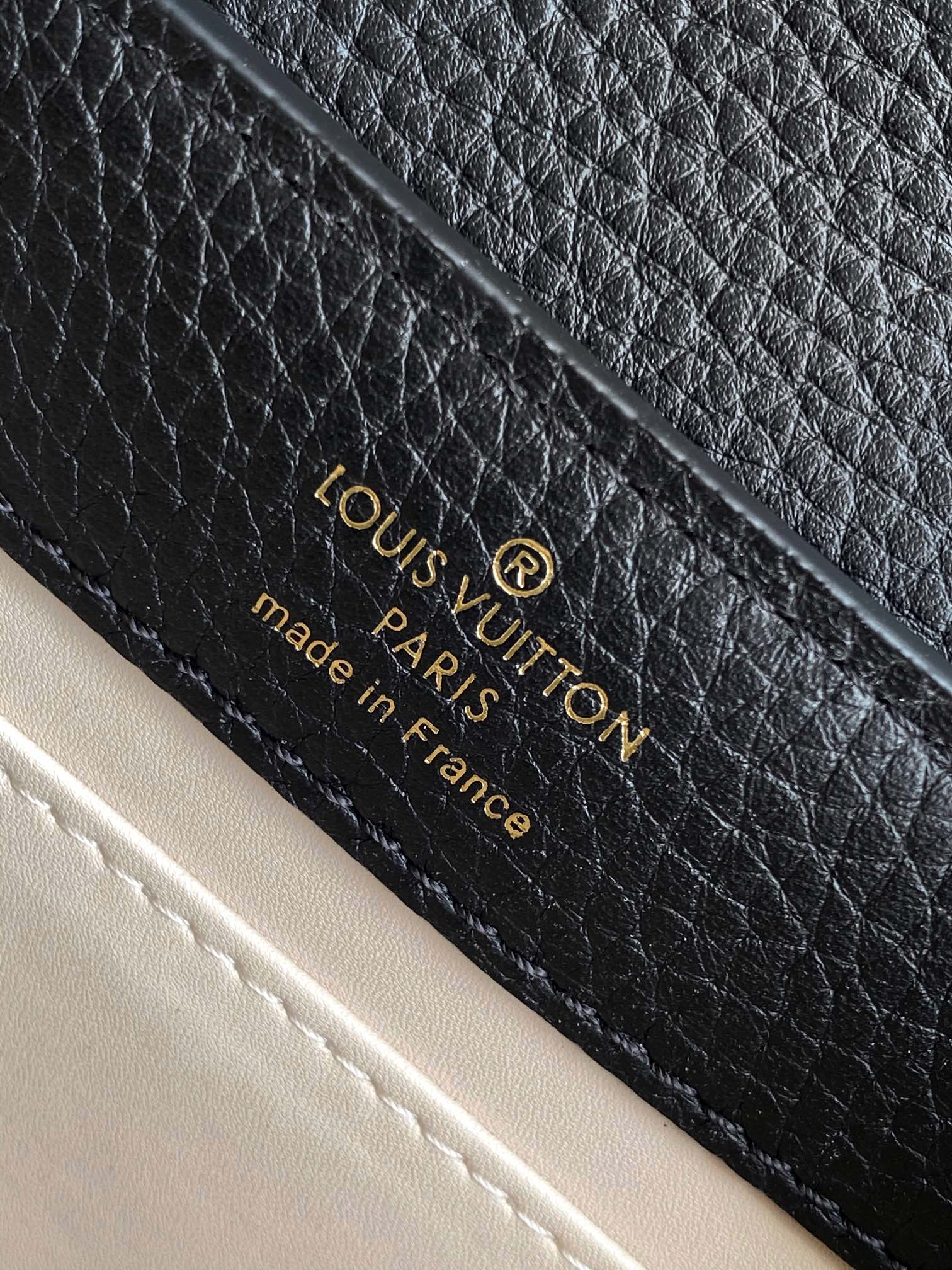 Louis Vuitton LV Capucines Mini Bag M23950 Small Black