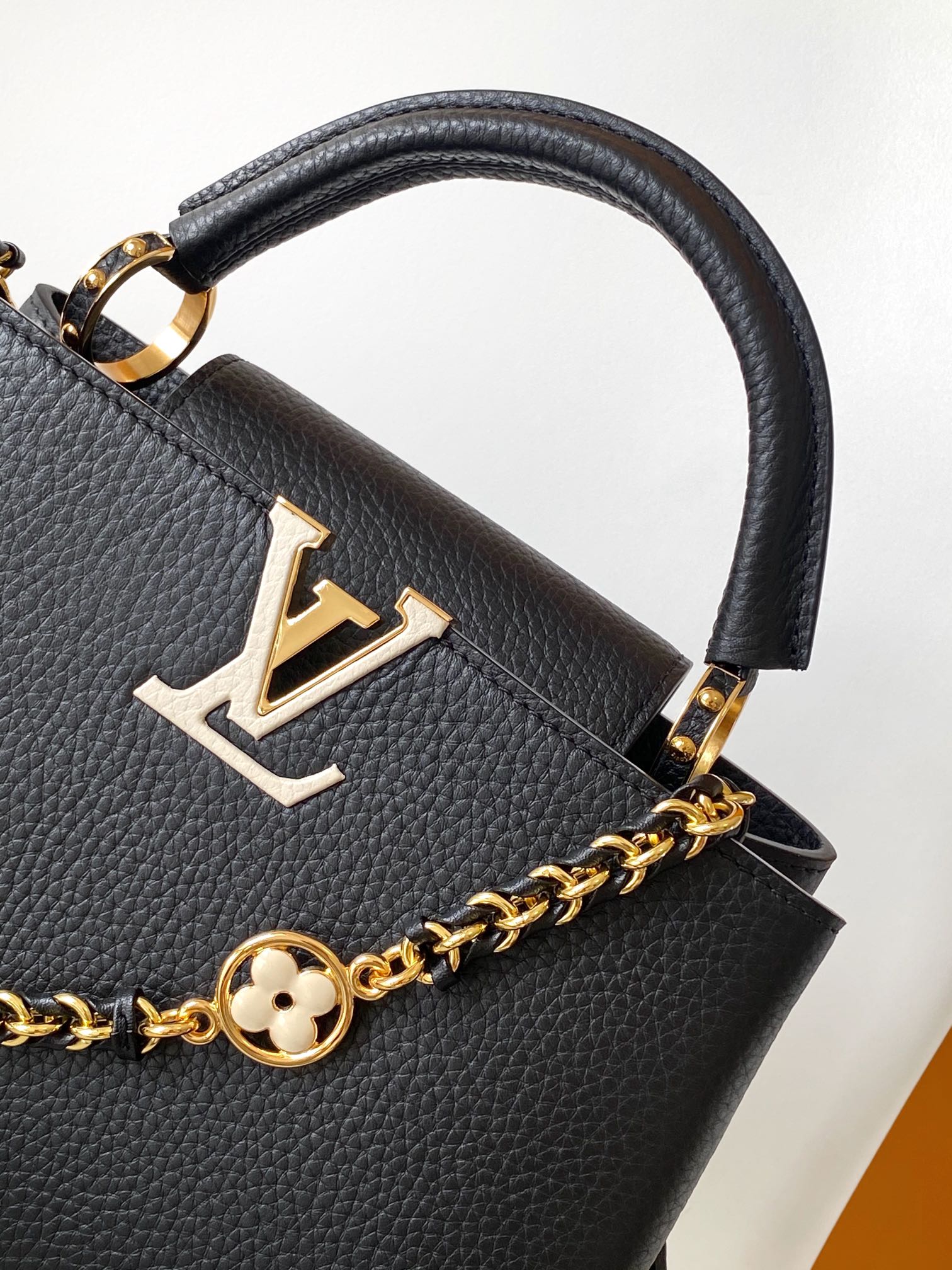  Louis Vuitton LV Capucines Mini Bag M23950 Large Black